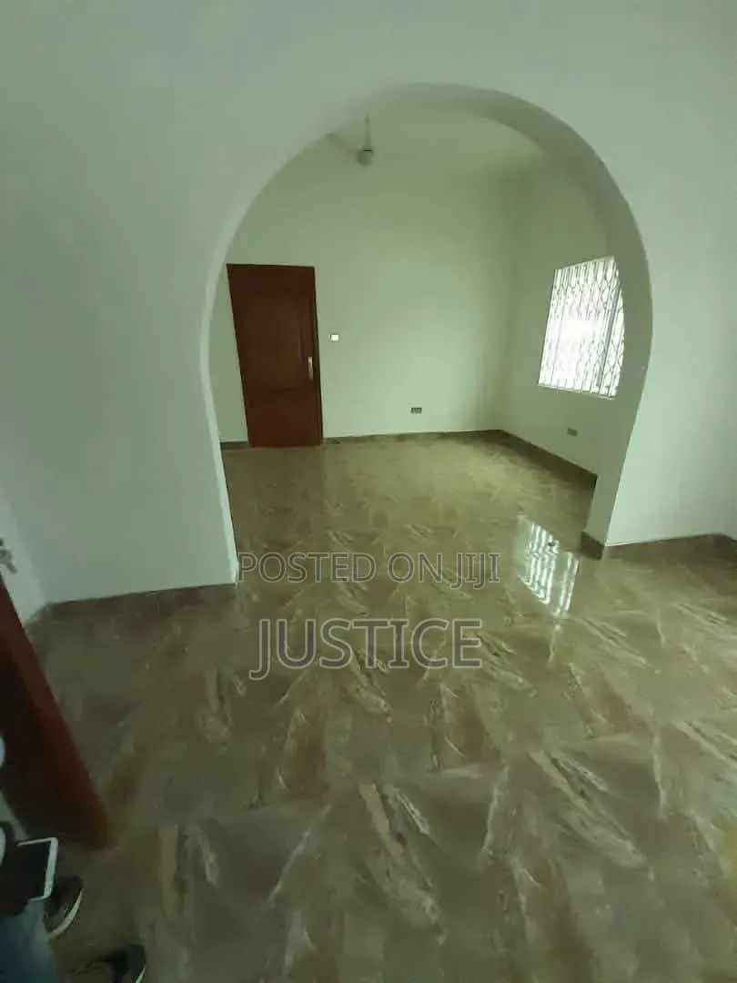 4bdrm Duplex in Roman Ridge, Prisons School Area for rent in Prisons School Area