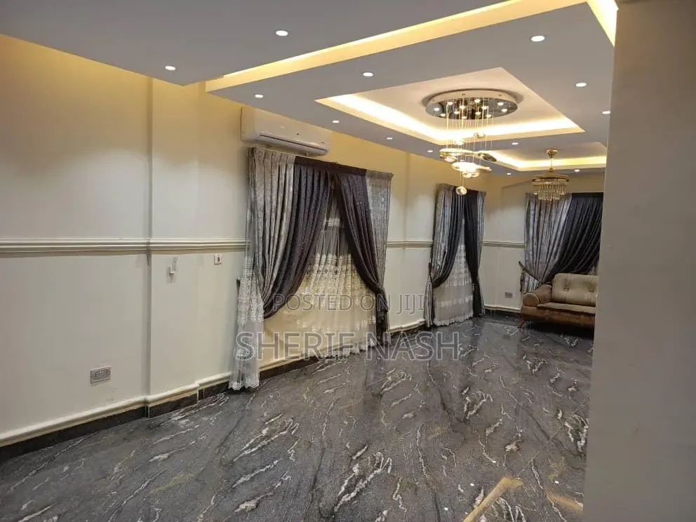 7bdrm Duplex in Ashaly Botwe, Accra Metropolitan for sale in Accra Metropolitan