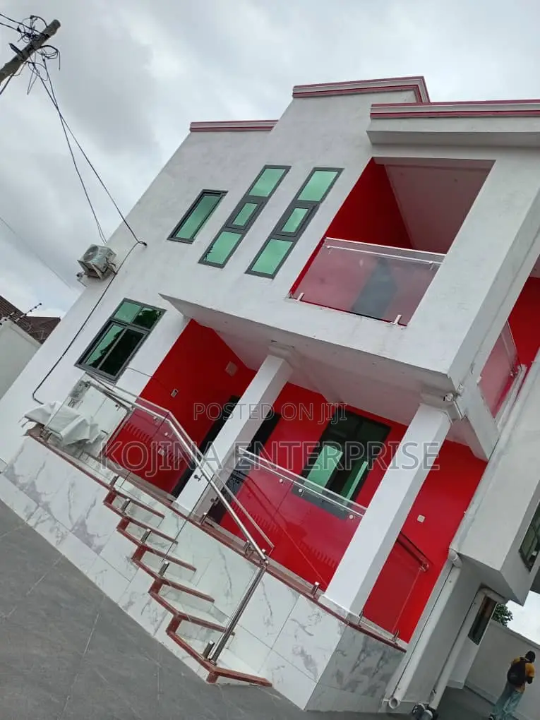 4bdrm House in Paraku, Kumasi Metropolitan for sale in Kumasi Metropolitan