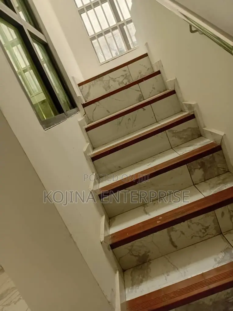 4bdrm House in Paraku, Kumasi Metropolitan for sale in Kumasi Metropolitan