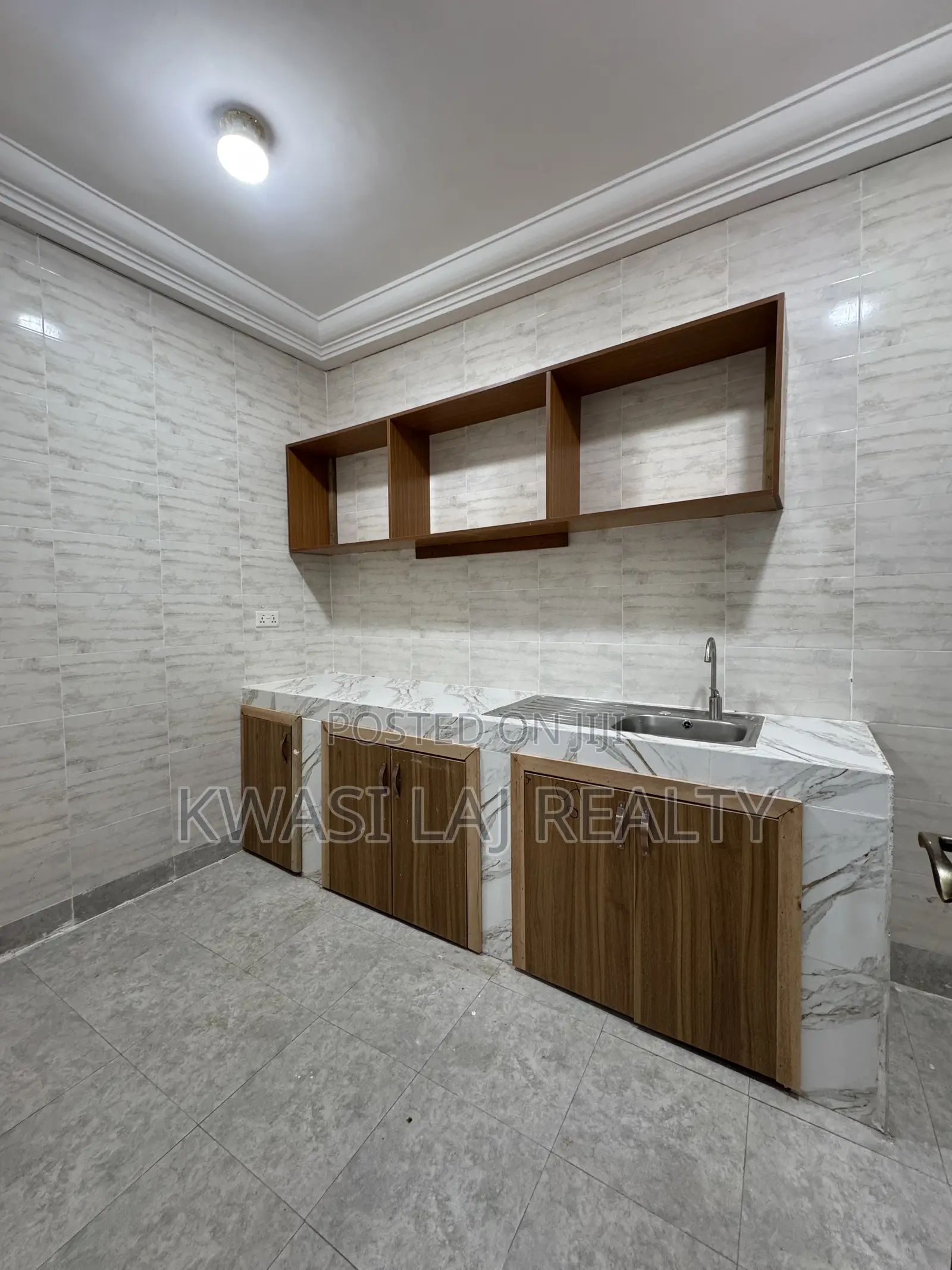 1bdrm Apartment in Whitecross, Weija for rent in Weija