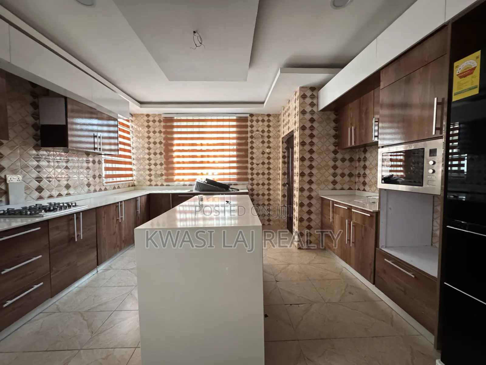 Furnished 4bdrm House in Old Barrier Weija for sale in Weija