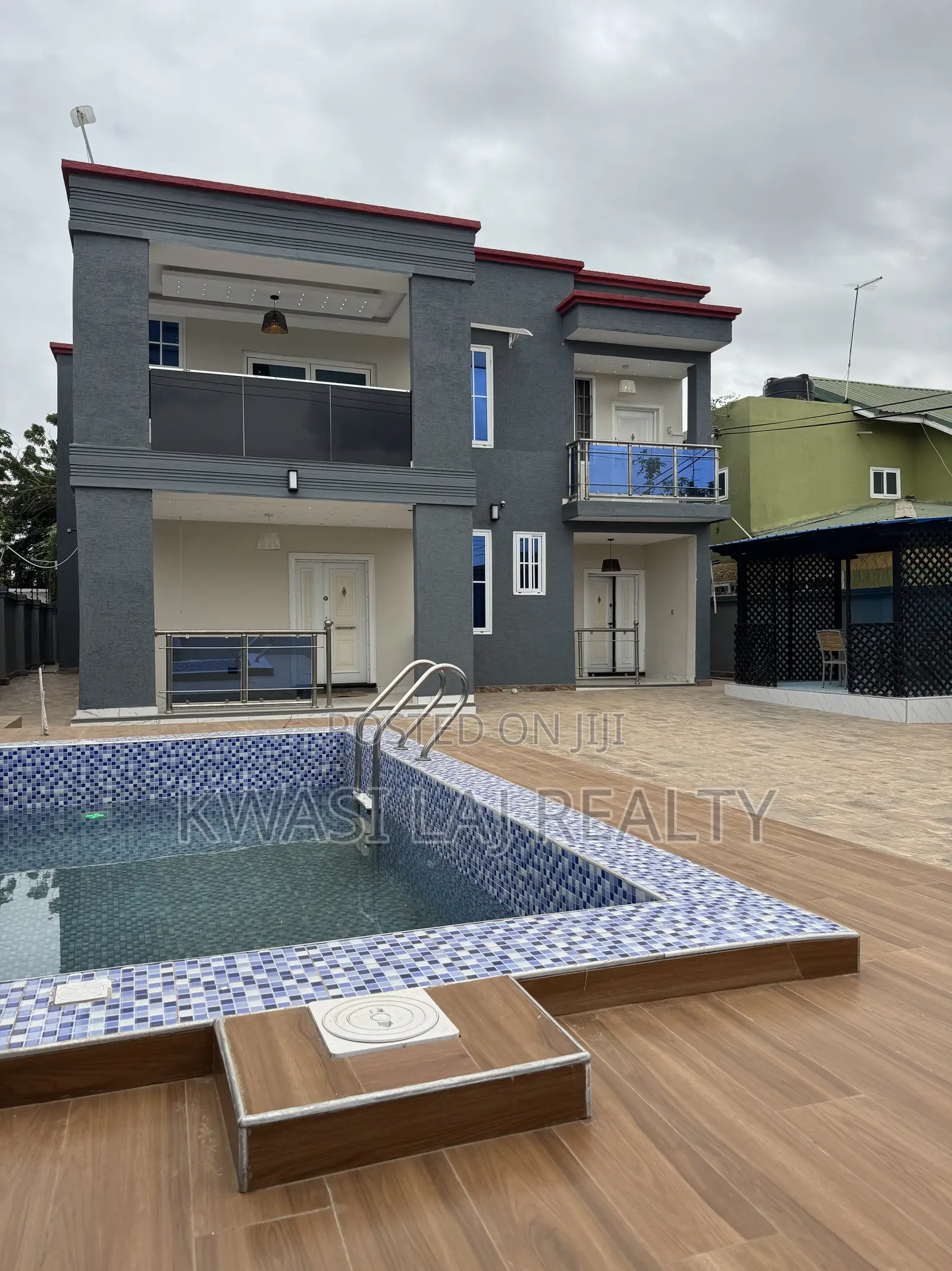 Furnished 4bdrm House in Old Barrier Weija for sale in Weija
