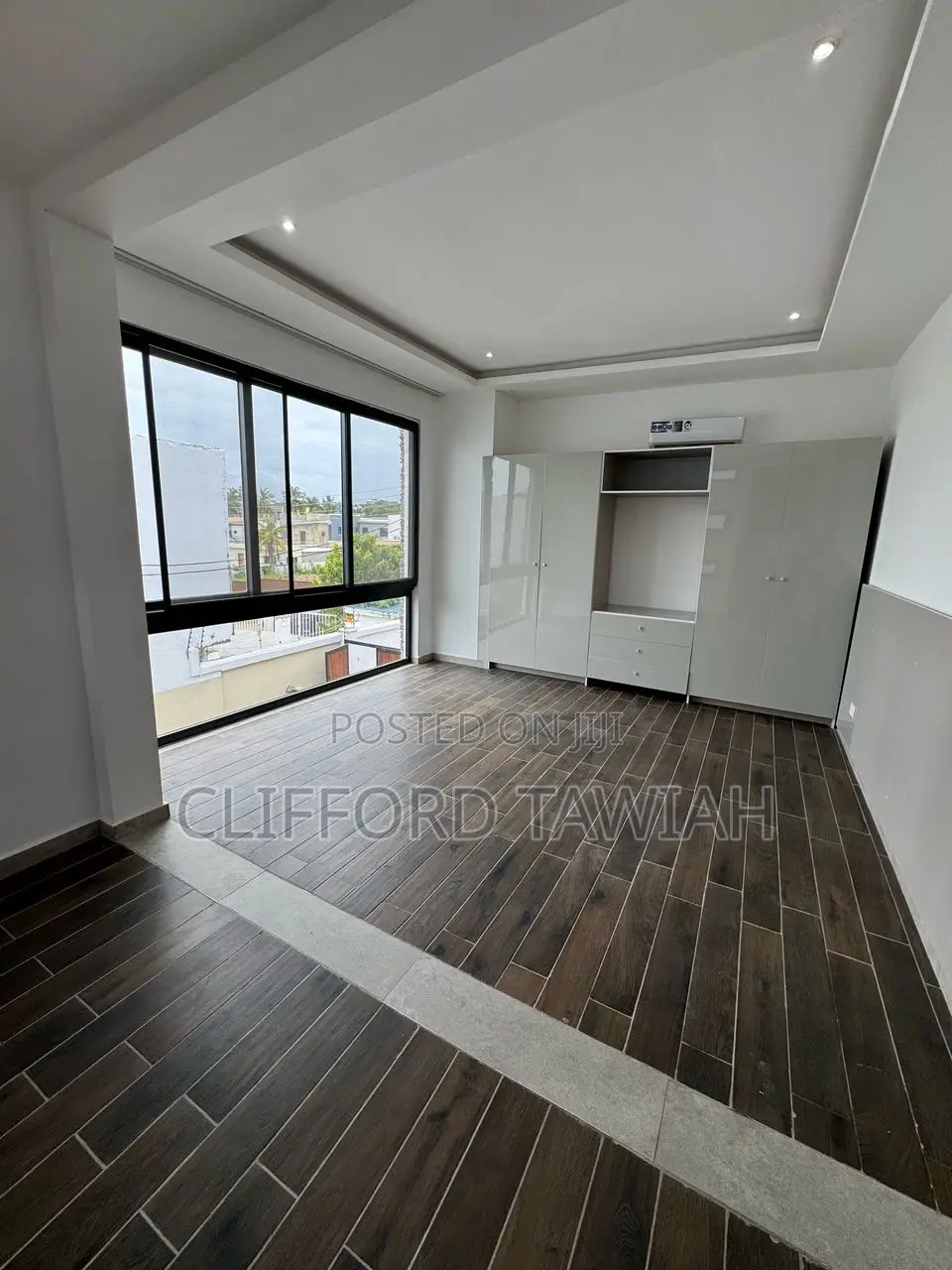 4bdrm Townhouse/Terrace in Labone for sale in Labone