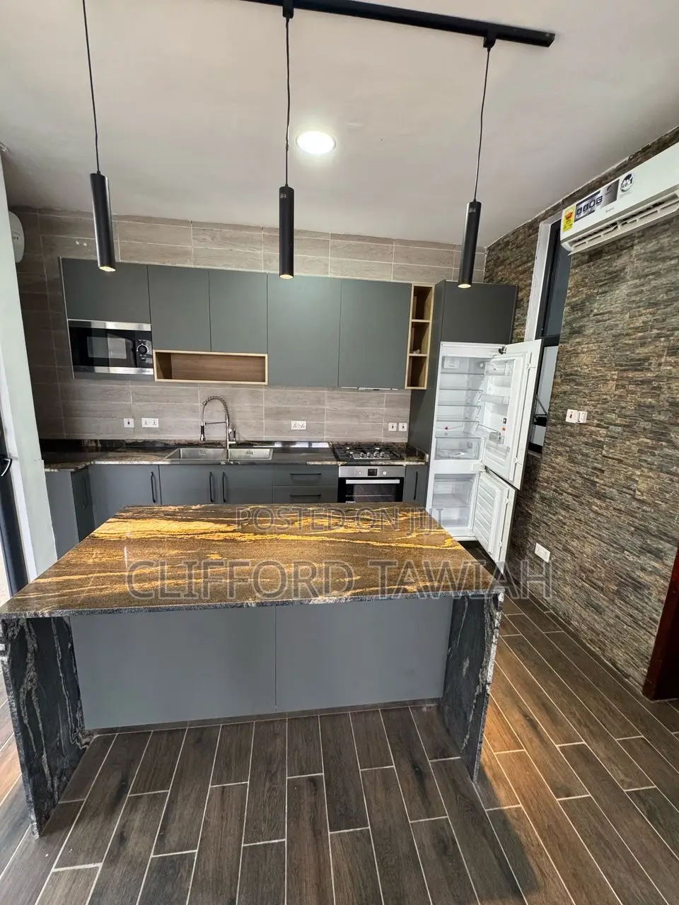 4bdrm Townhouse/Terrace in Labone for sale in Labone