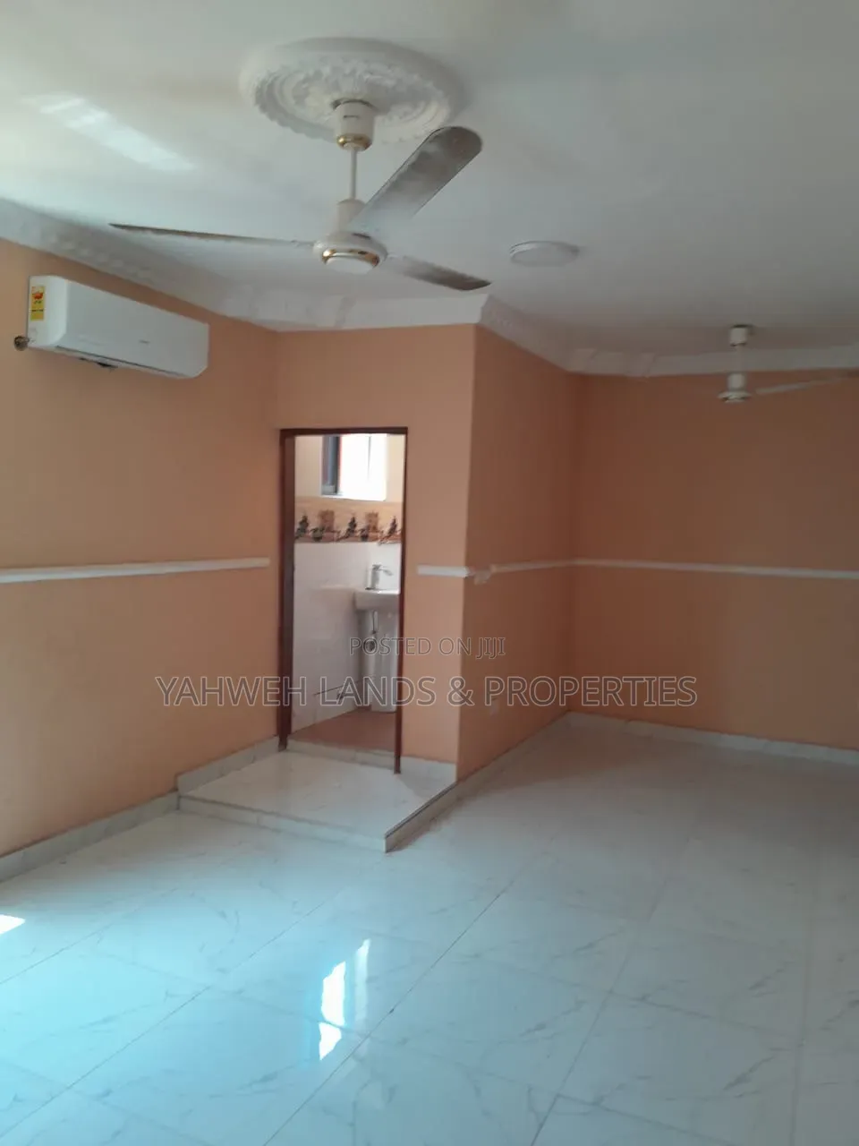 2bdrm Apartment in Glowlump, Baatsona Total for rent in Baatsona Total