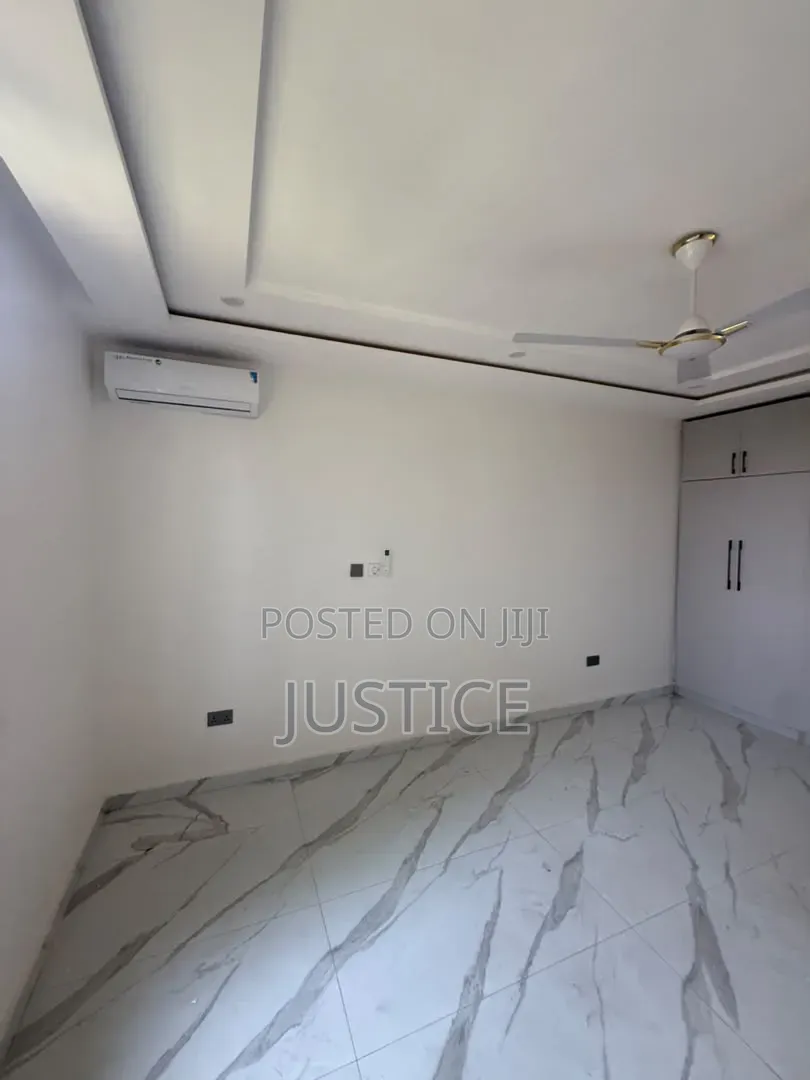 5bdrm Duplex in Latebiokorshie, Lartebiokorshie for rent in Lartebiokorshie