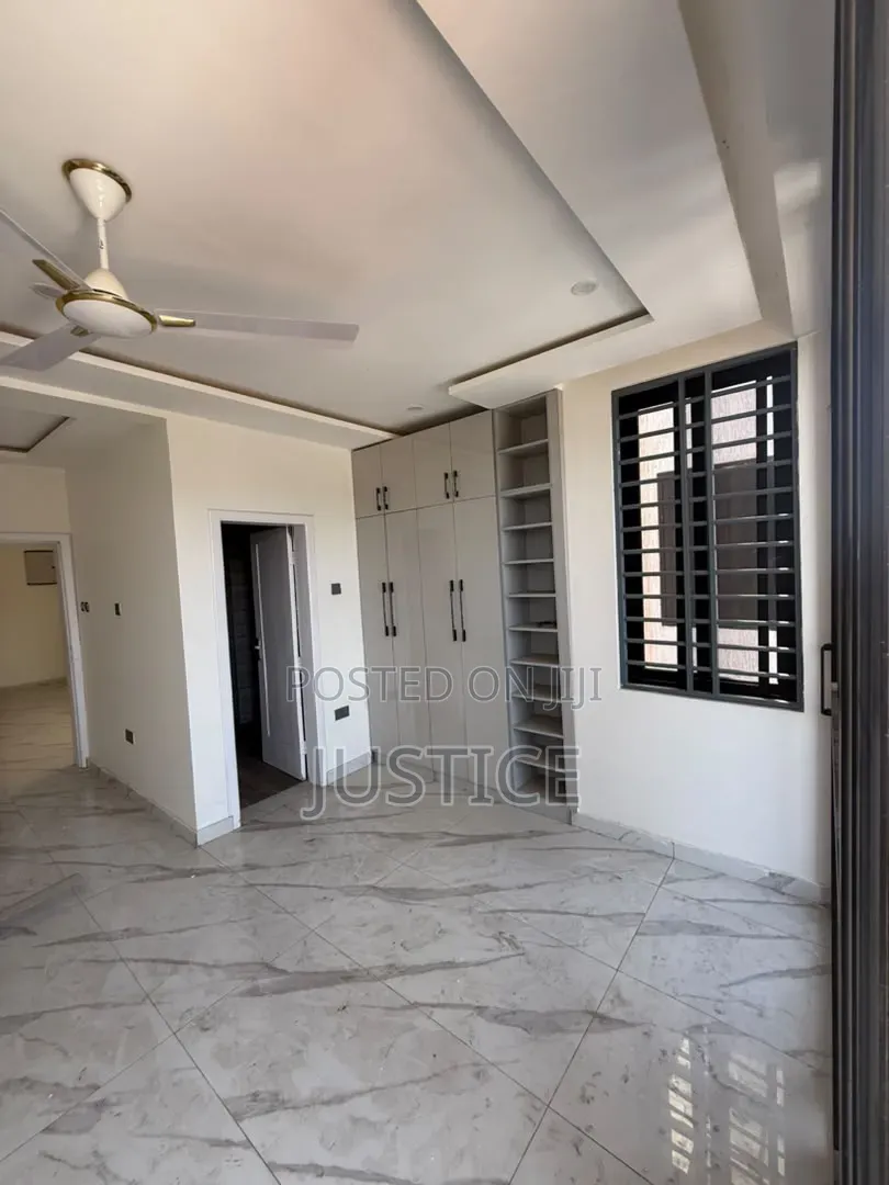 5bdrm Duplex in Latebiokorshie, Lartebiokorshie for rent in Lartebiokorshie