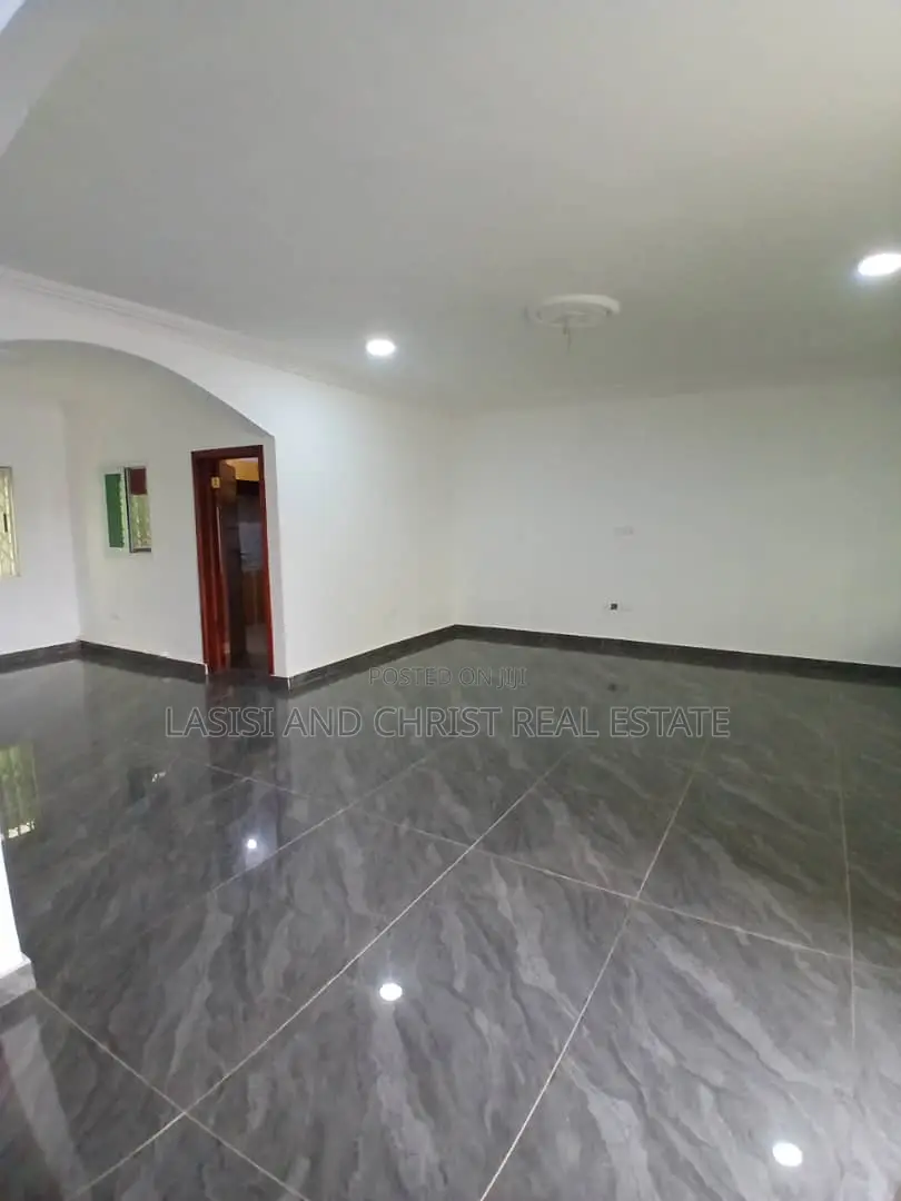 2bdrm Apartment in Lasisi And Christ, Amasaman for rent in Amasaman
