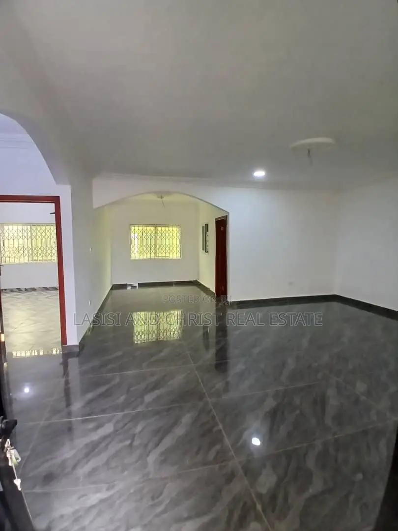 2bdrm Apartment in Lasisi And Christ, Amasaman for rent in Amasaman
