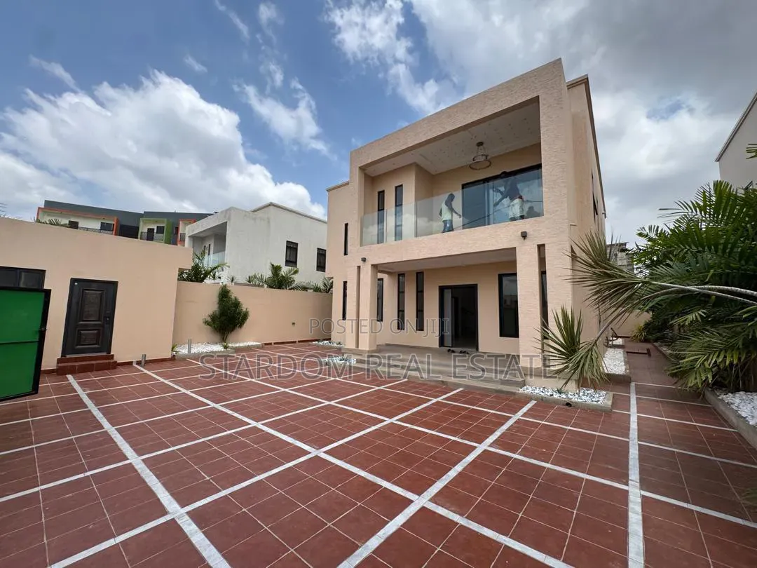 4bdrm Duplex in East Legon Hills, Boundary Road Area for sale in Boundary Road Area