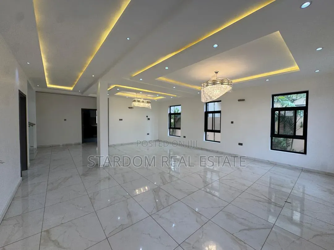 4bdrm Duplex in East Legon Hills, Boundary Road Area for sale in Boundary Road Area