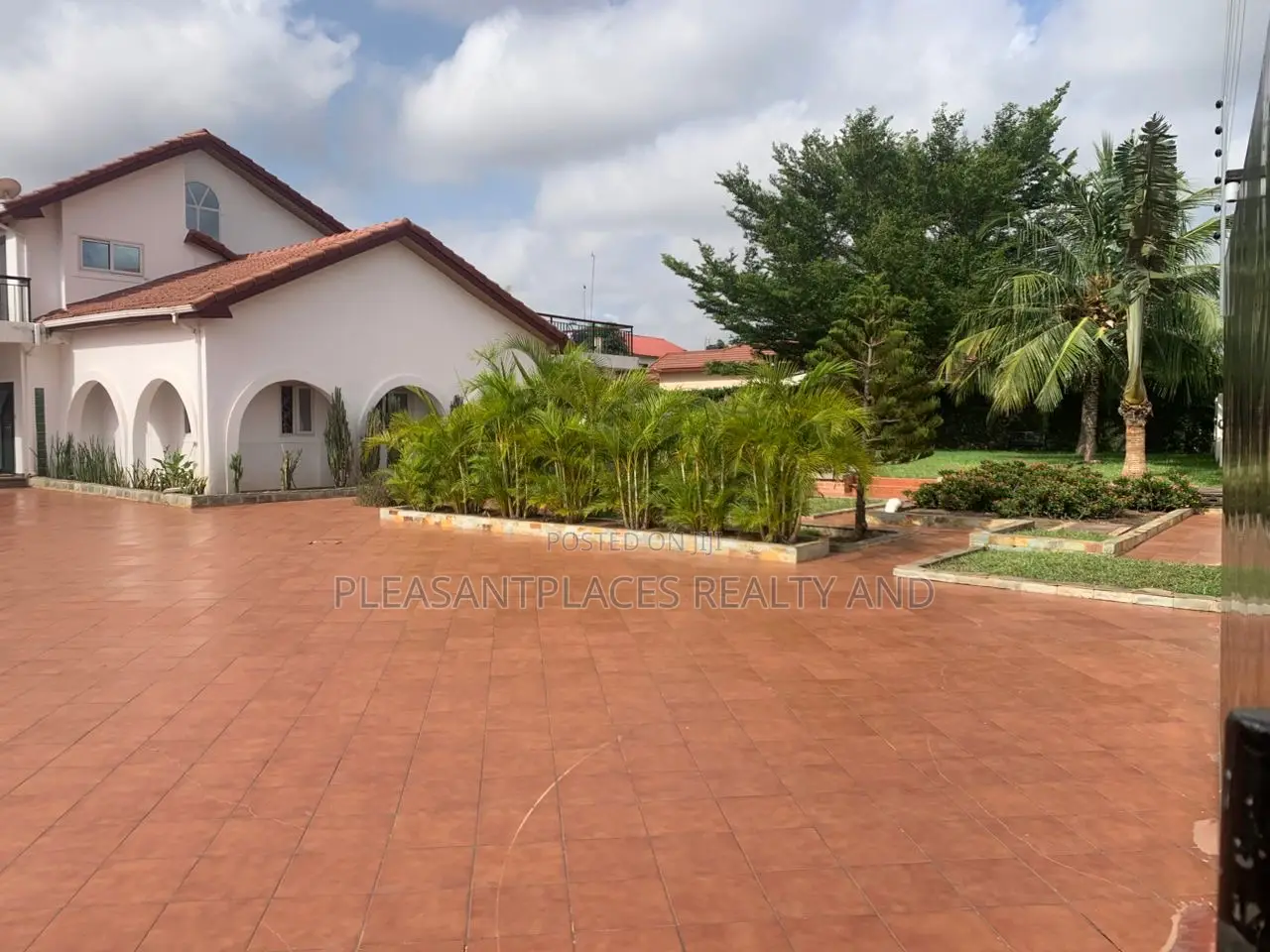 4bdrm House in Pleasantplaces And, East Legon for rent in East Legon