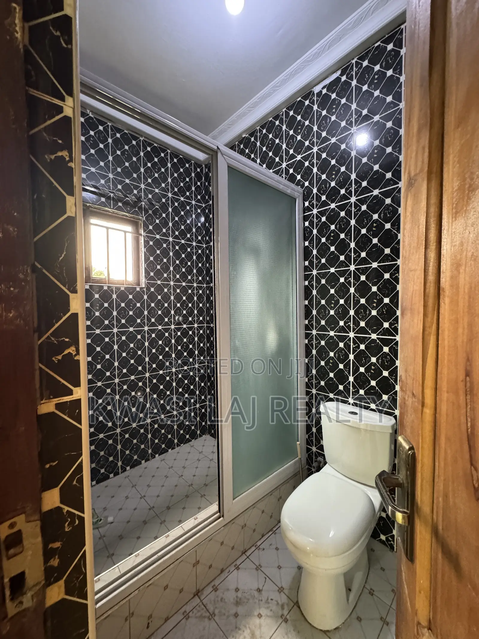 4bdrm House in Kokrobite, Weija for rent in Weija