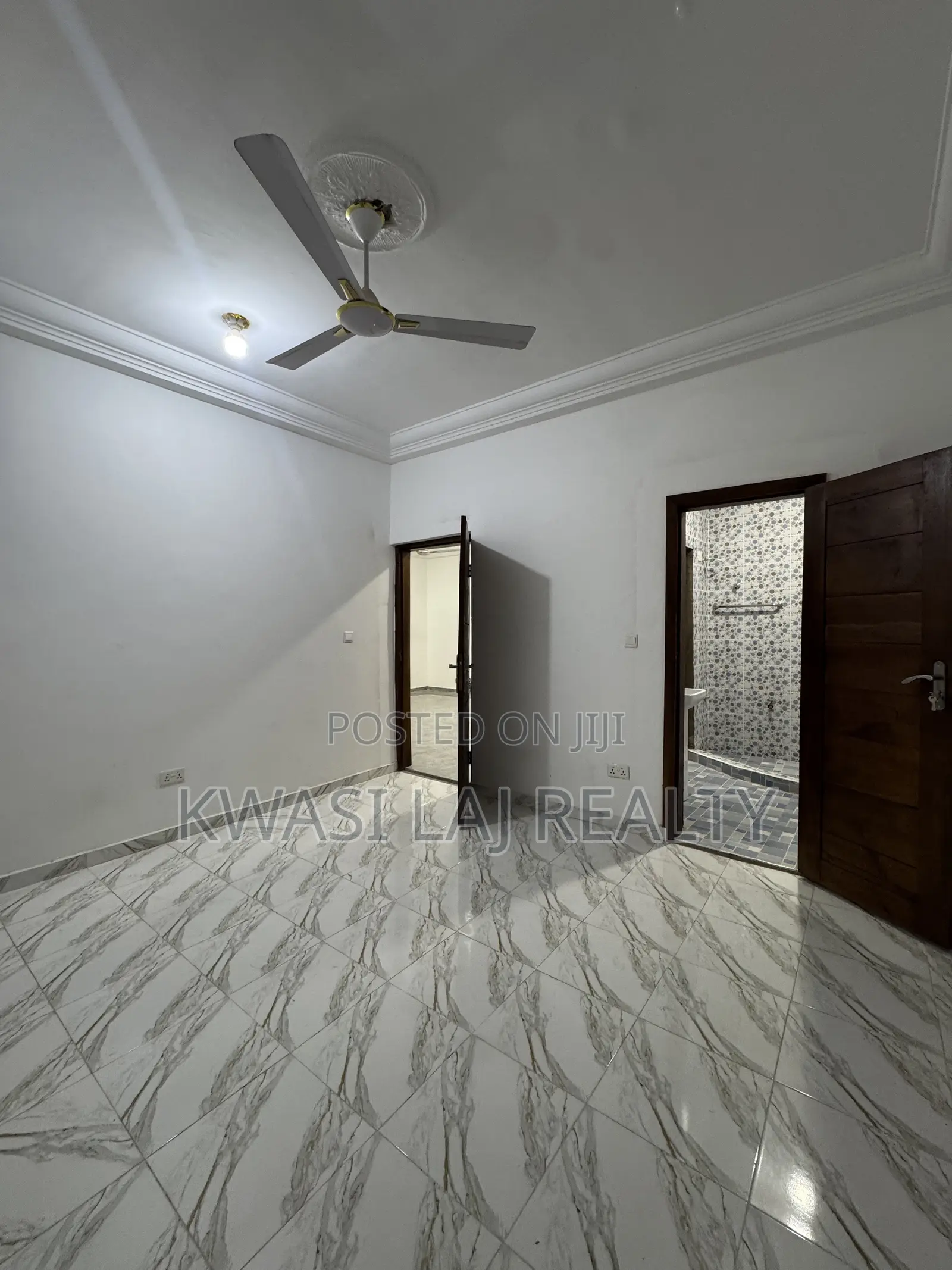 2bdrm Apartment in Whitecross, Weija for rent in Weija
