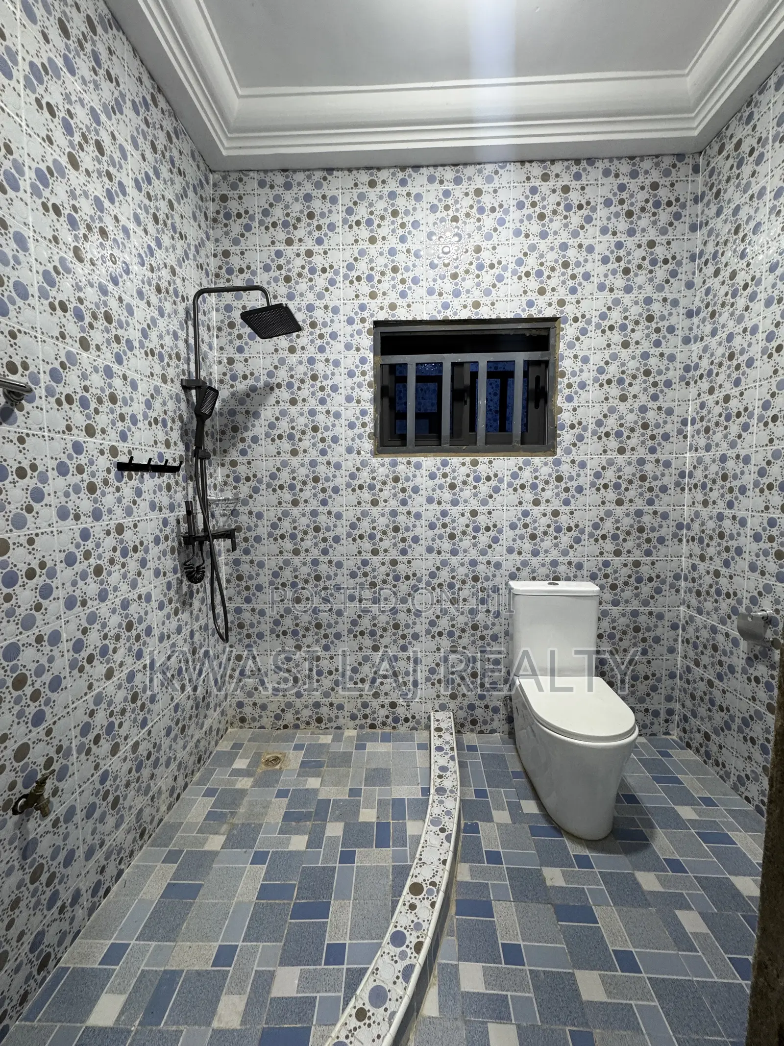 2bdrm Apartment in Whitecross, Weija for rent in Weija