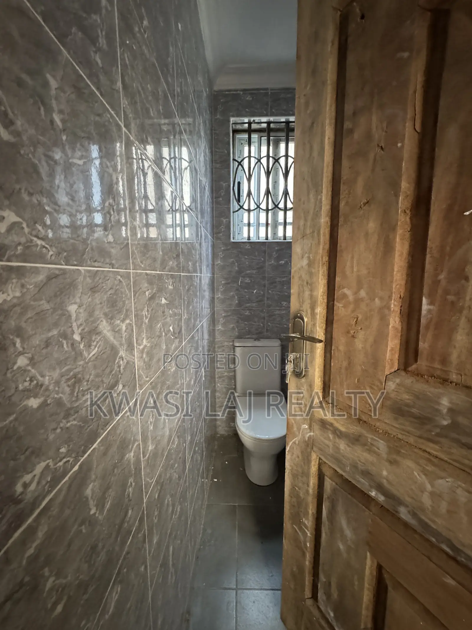 2bdrm Apartment in Whitecross, Weija for rent in Weija