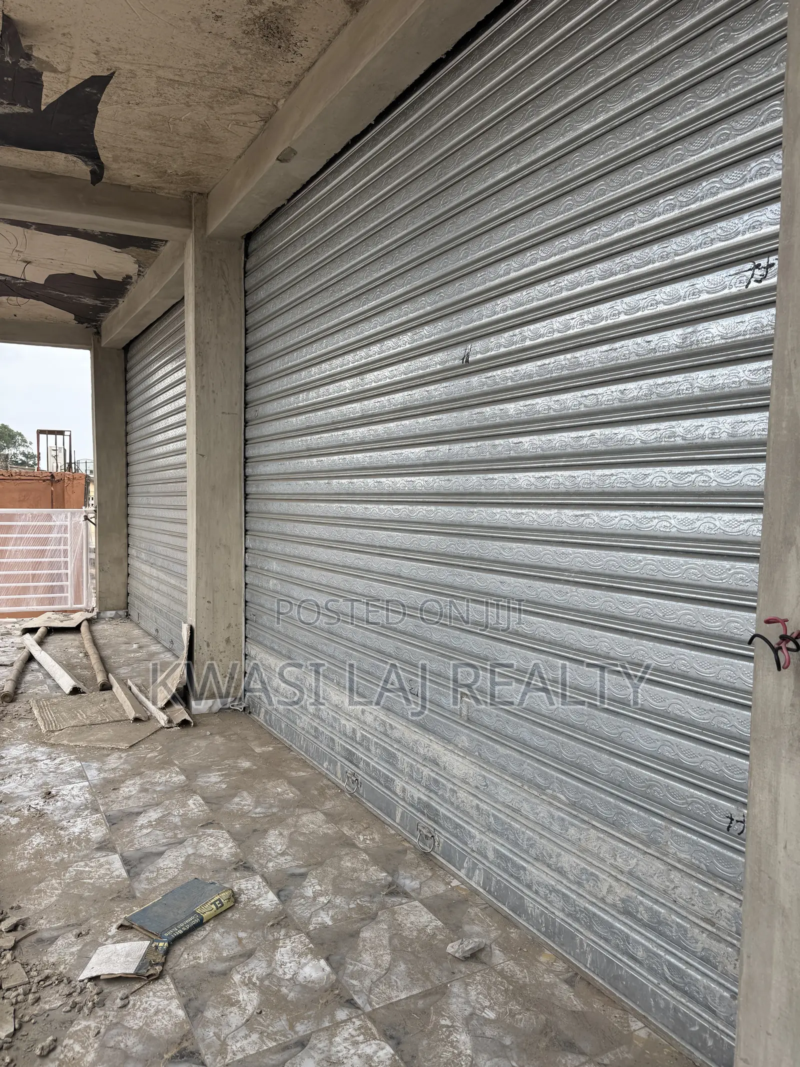 Double Shop for Rent at Darkuman in Darkuman