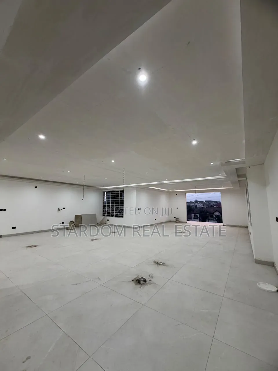 7bdrm Mansion in Adjiringanor, Ability for sale in Ability