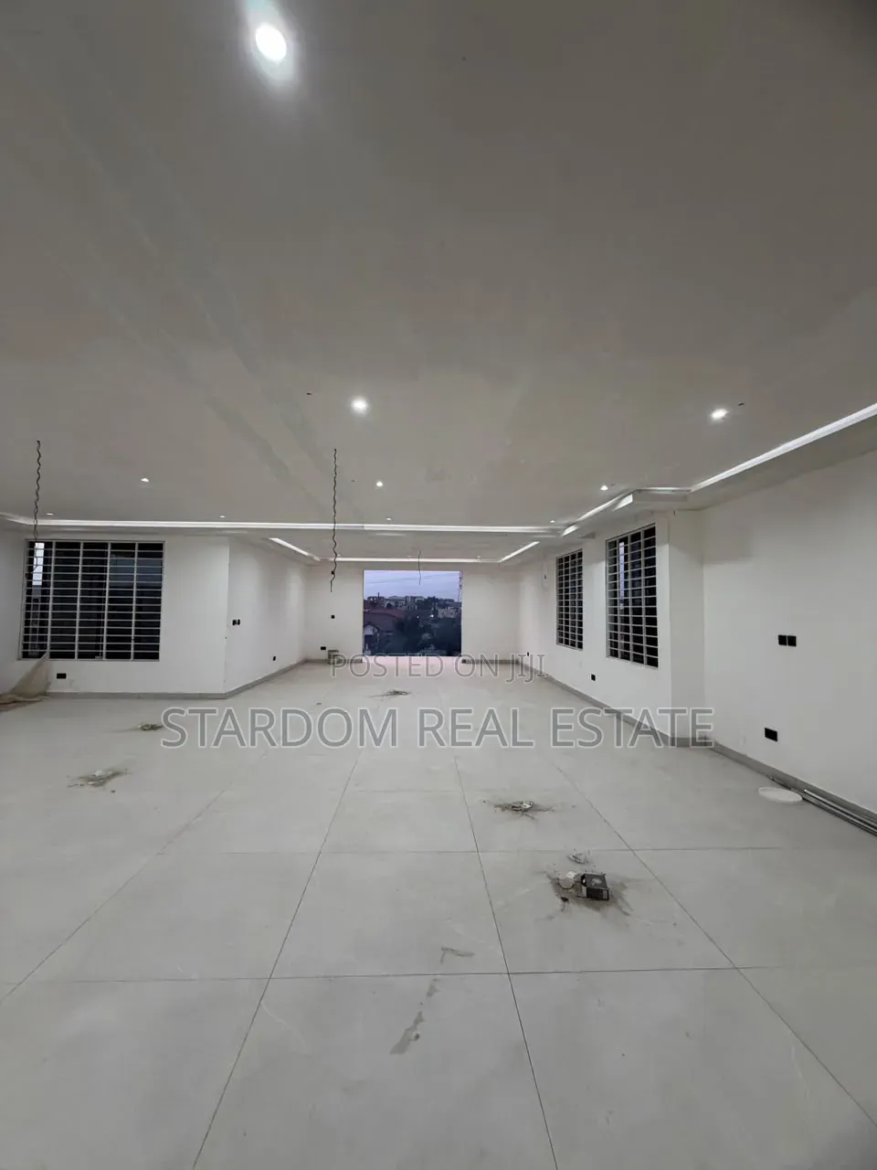 7bdrm Mansion in Adjiringanor, Ability for sale in Ability