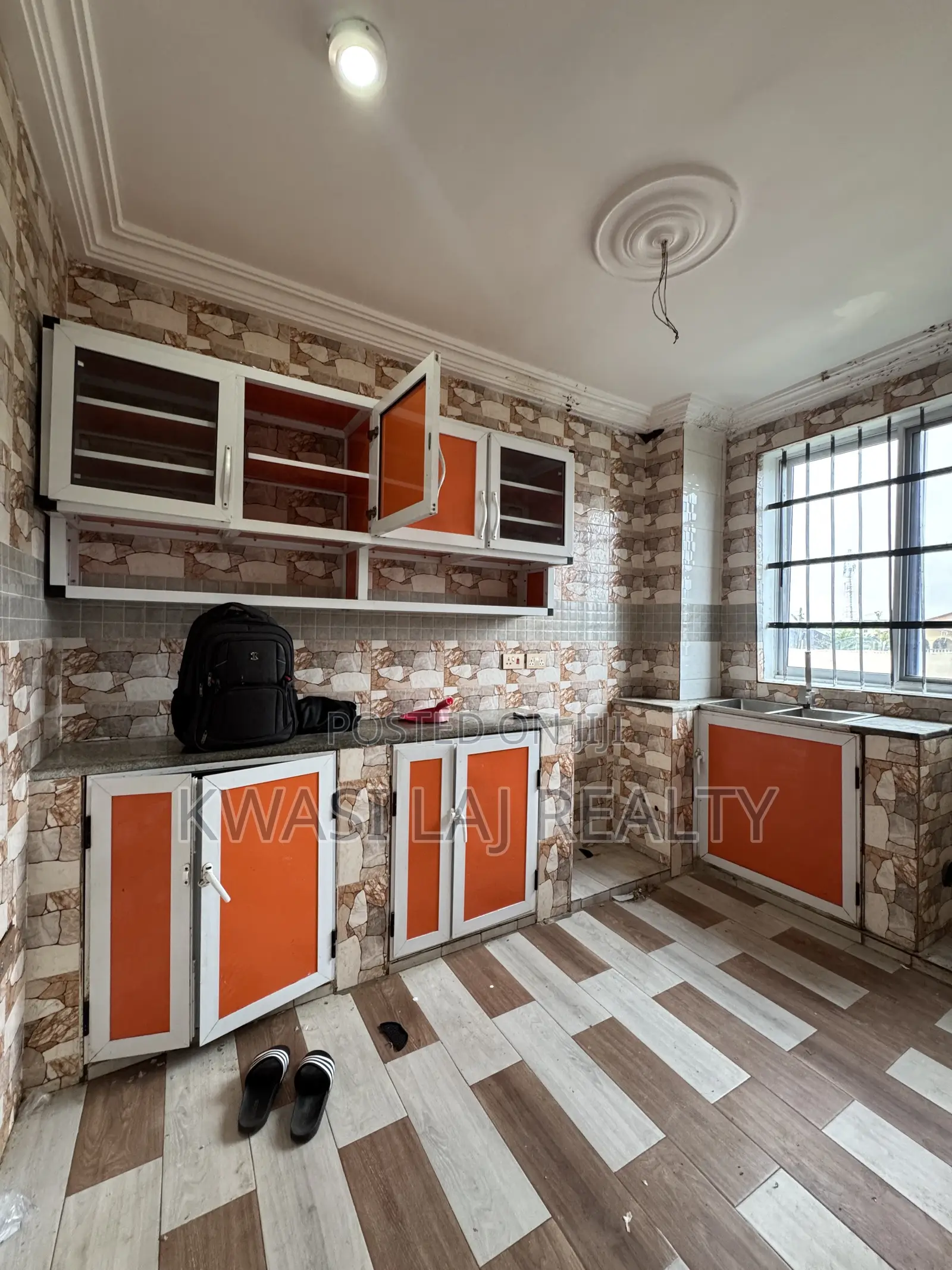 2bdrm Apartment in Whitecross, Weija for rent in Weija
