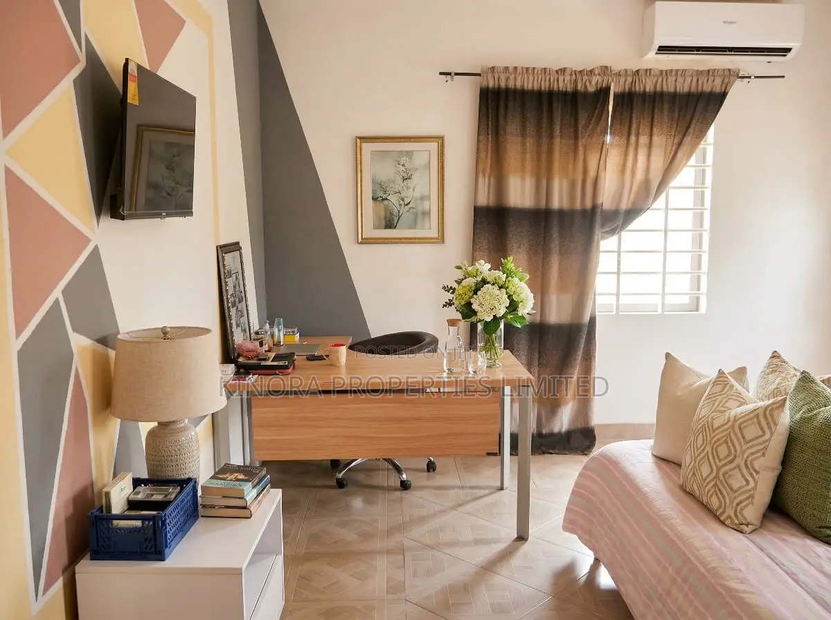 Furnished 4bdrm Duplex in Lakeside for sale in Lake Side Estate