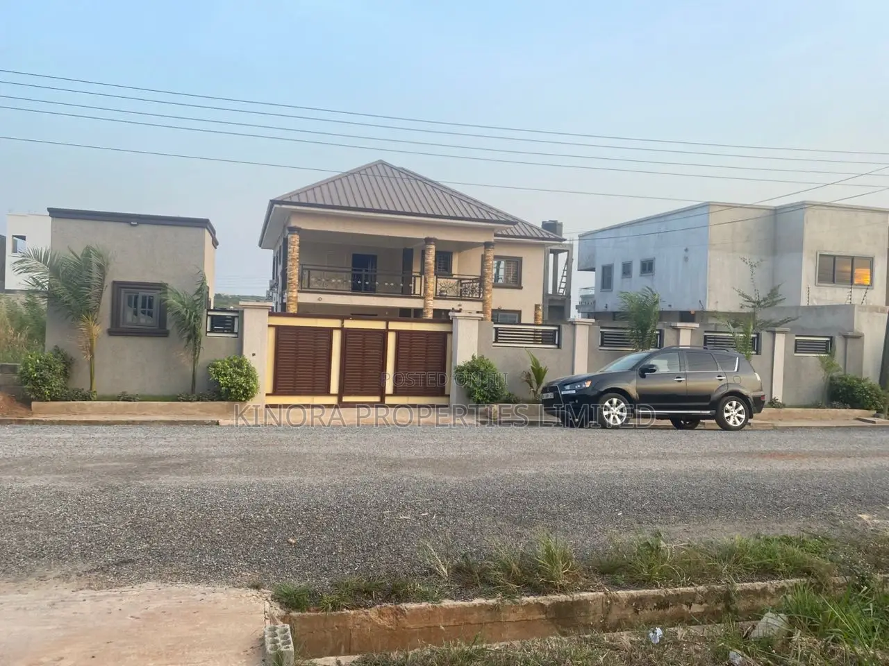 Furnished 4bdrm Duplex in Lakeside for sale in Lake Side Estate