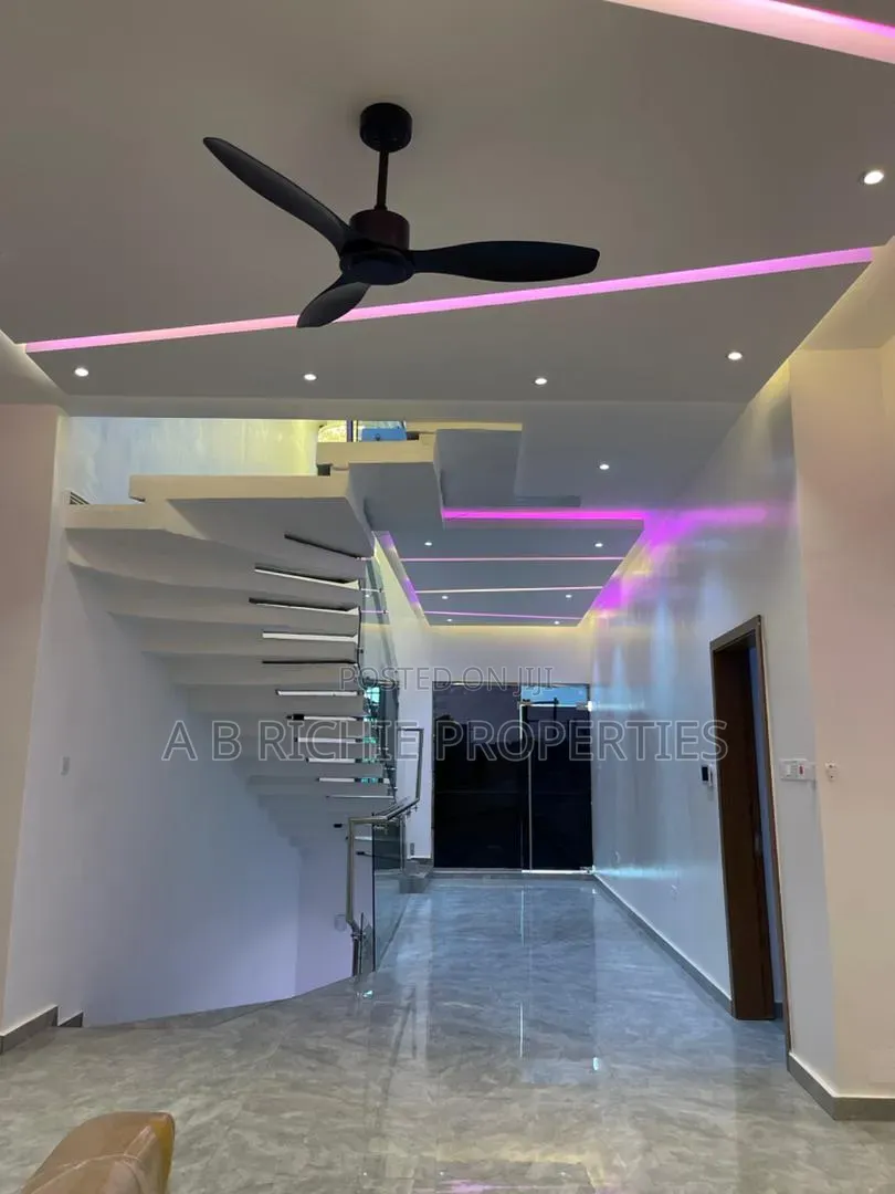5bdrm House in Ab Richie Properties, Police Station for sale in Police Station