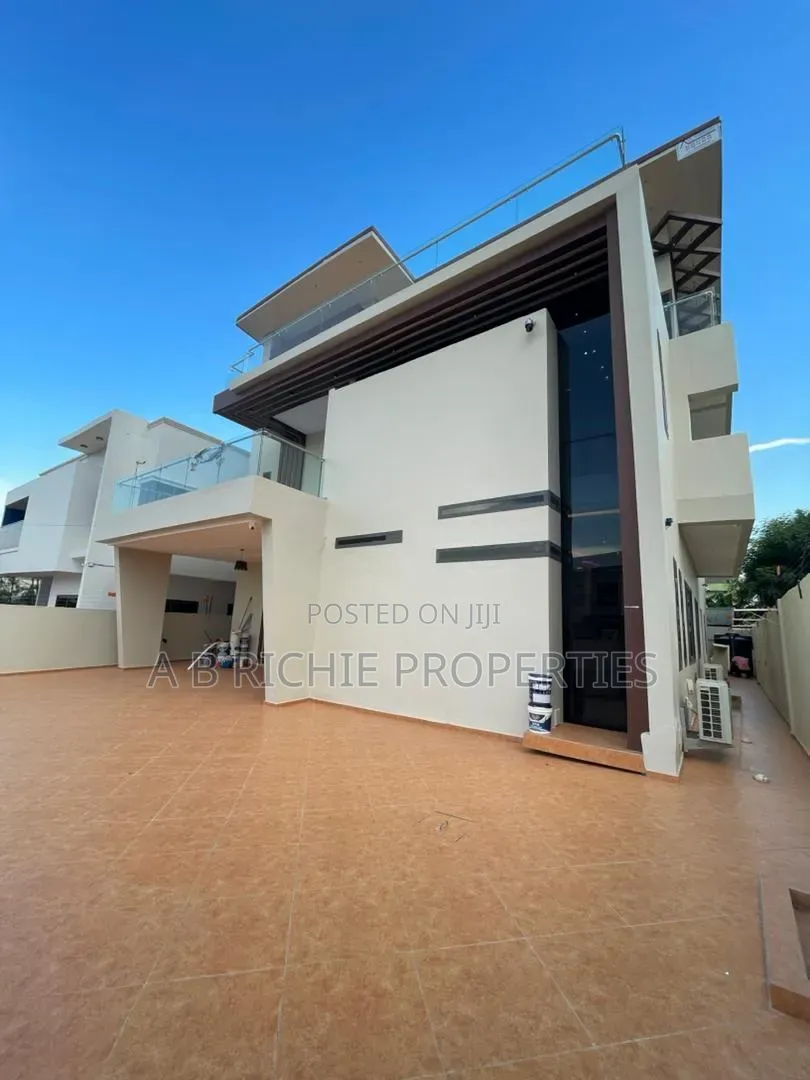5bdrm House in Ab Richie Properties, Police Station for sale in Police Station