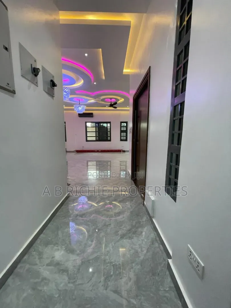 5bdrm House in Ab Richie Properties, Police Station for sale in Police Station