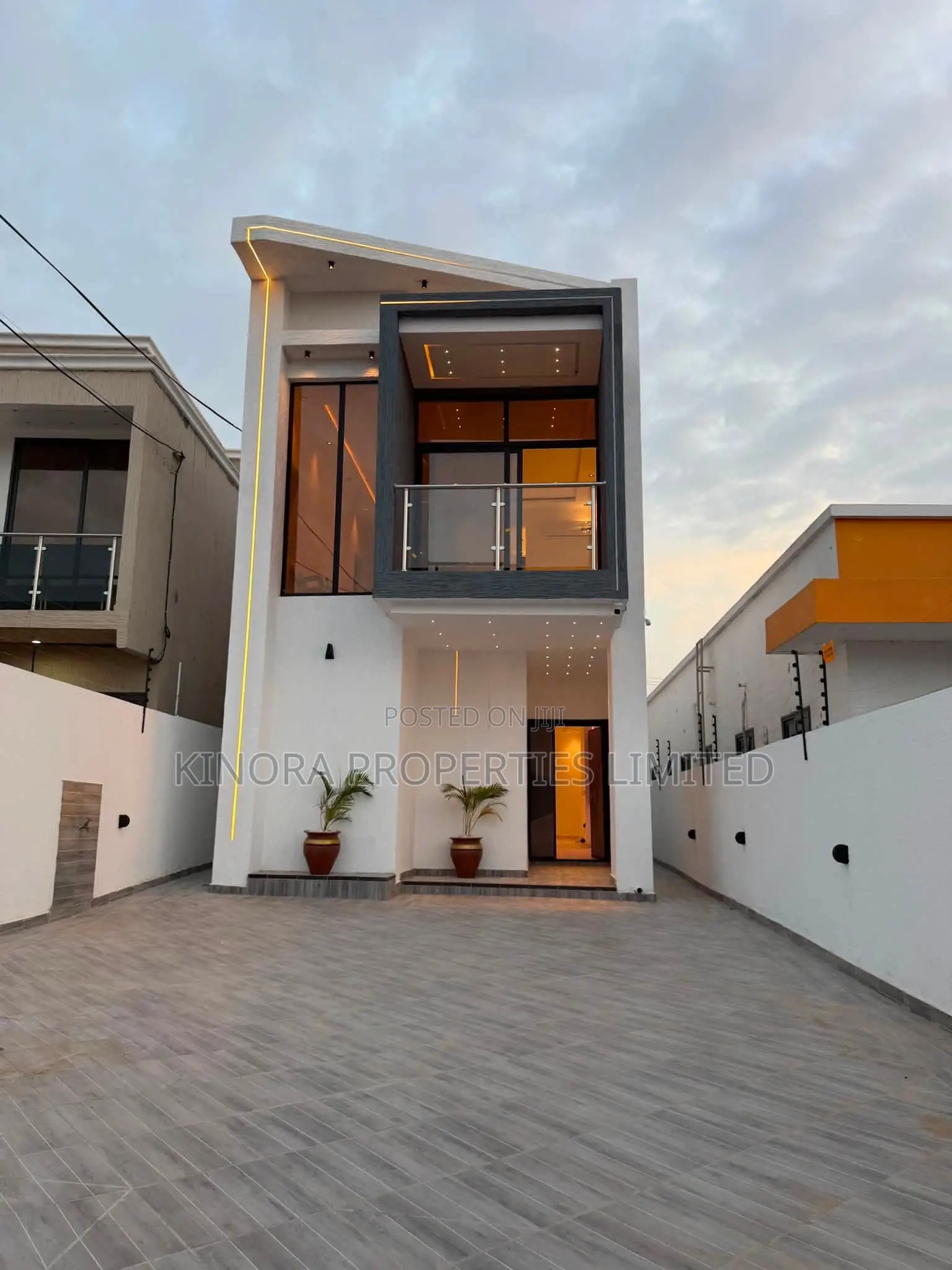 3bdrm Duplex in Lakeside Community 8, Adenta for sale in Adenta