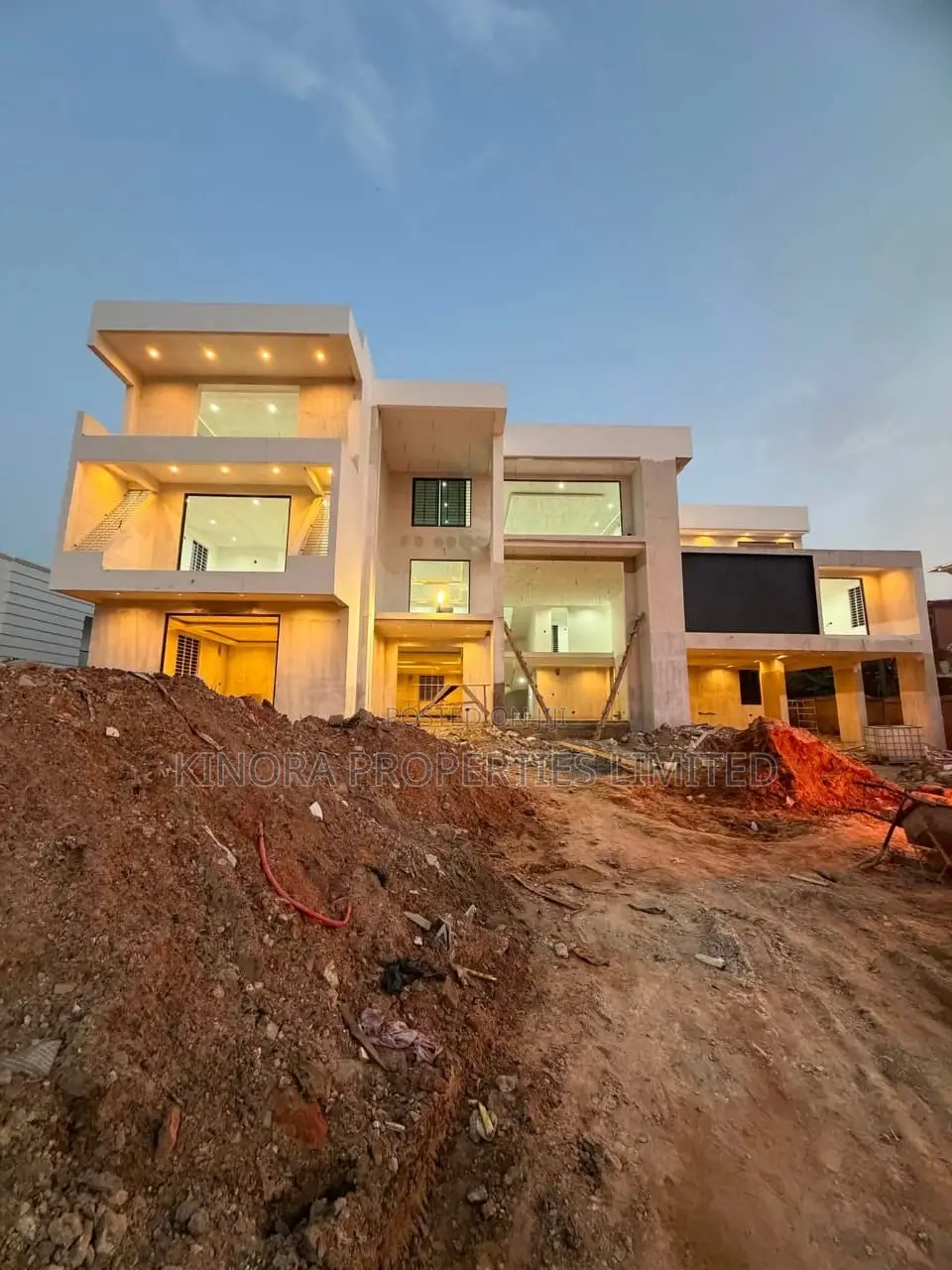7bdrm Condo in Adjiganor, East Legon for sale in East Legon