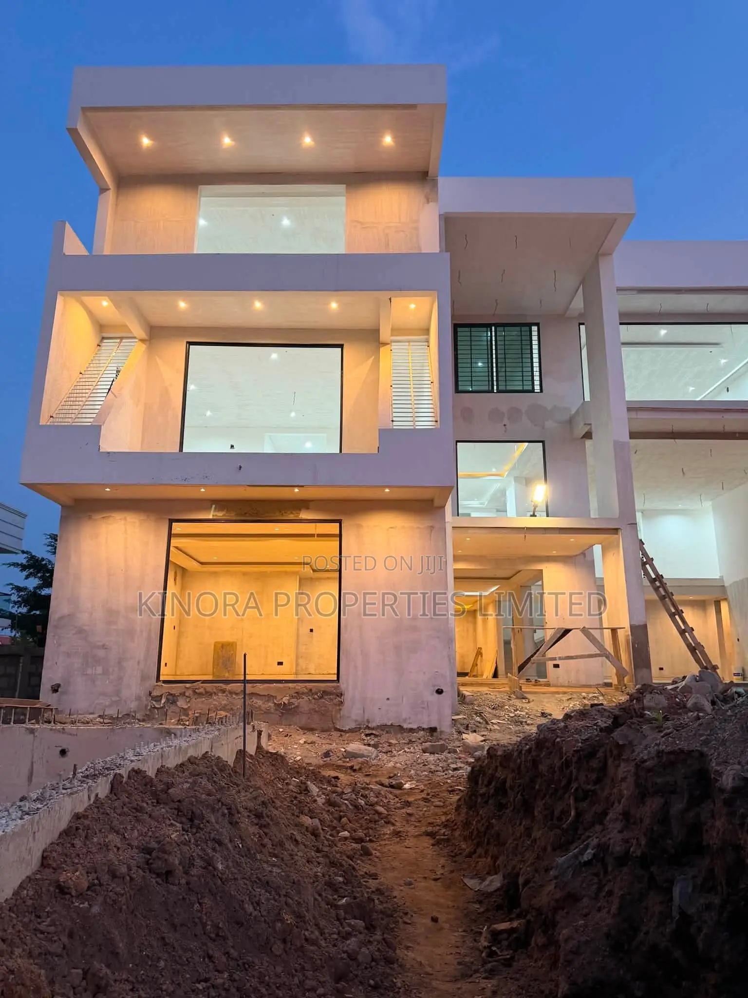 7bdrm Condo in Adjiganor, East Legon for sale in East Legon