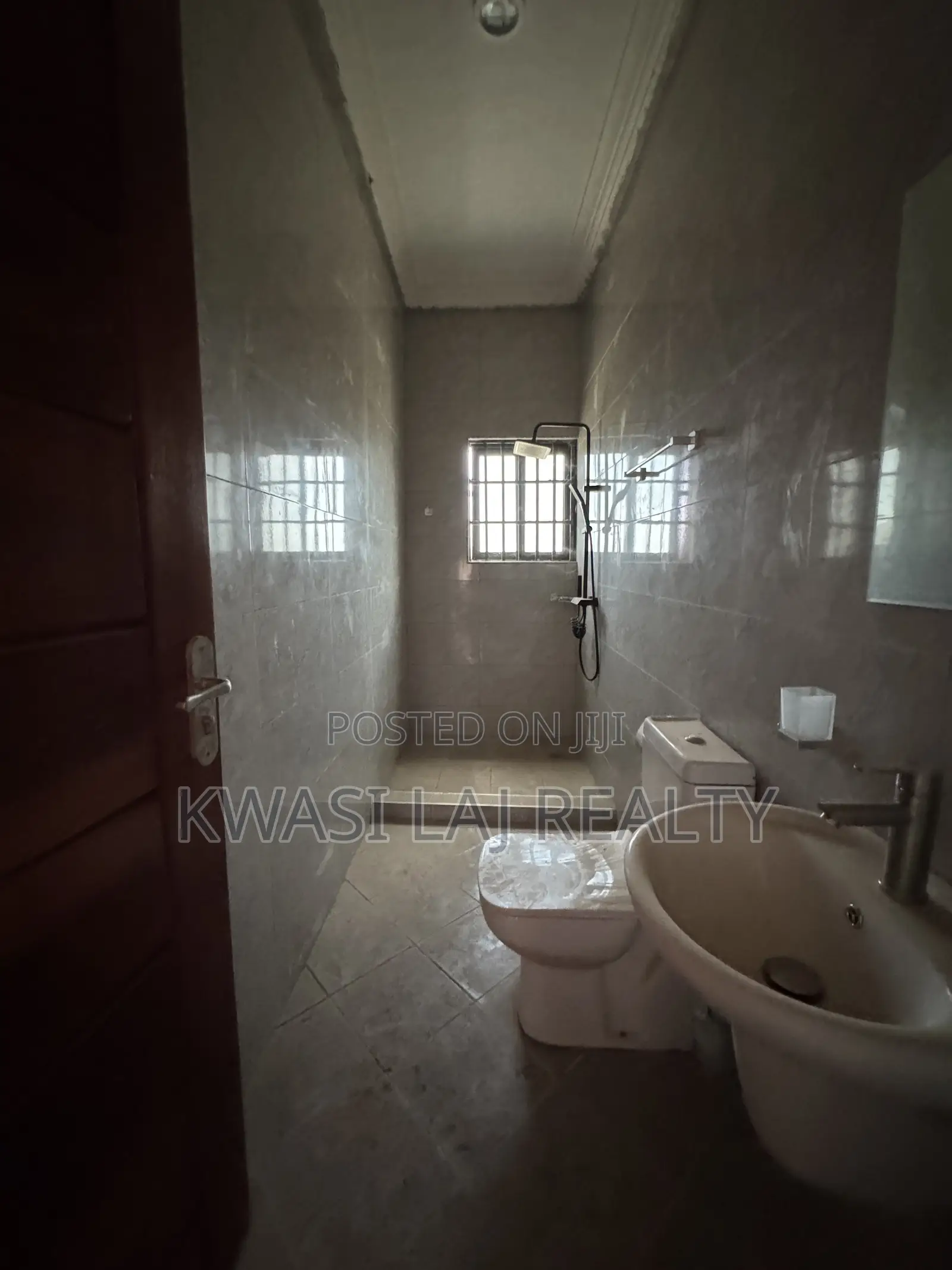 1bdrm Apartment in Crow Liberty Old, Weija for rent in Weija