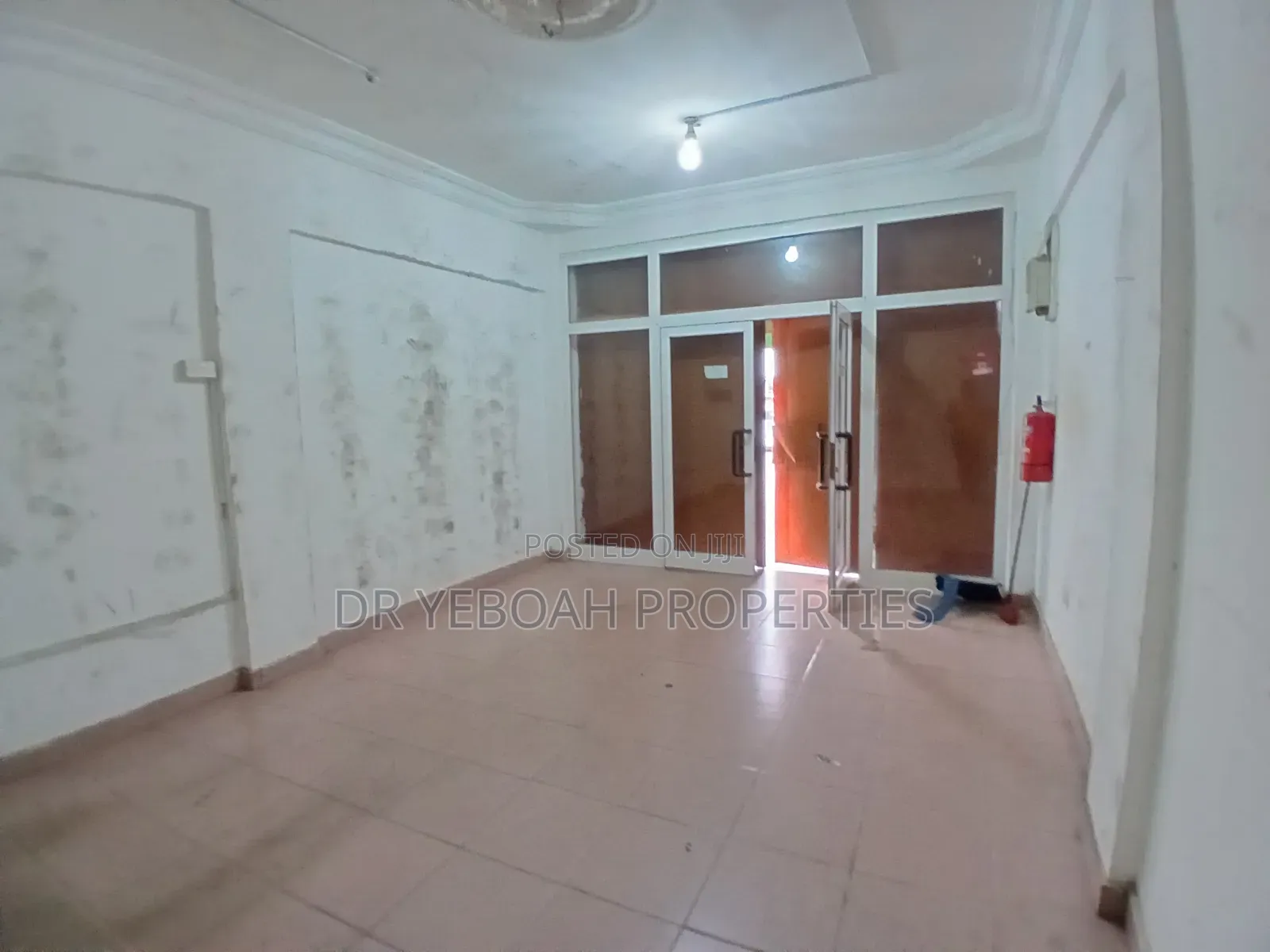 Spintex Road Baatsona:- Shop for Rent in Coca Cola