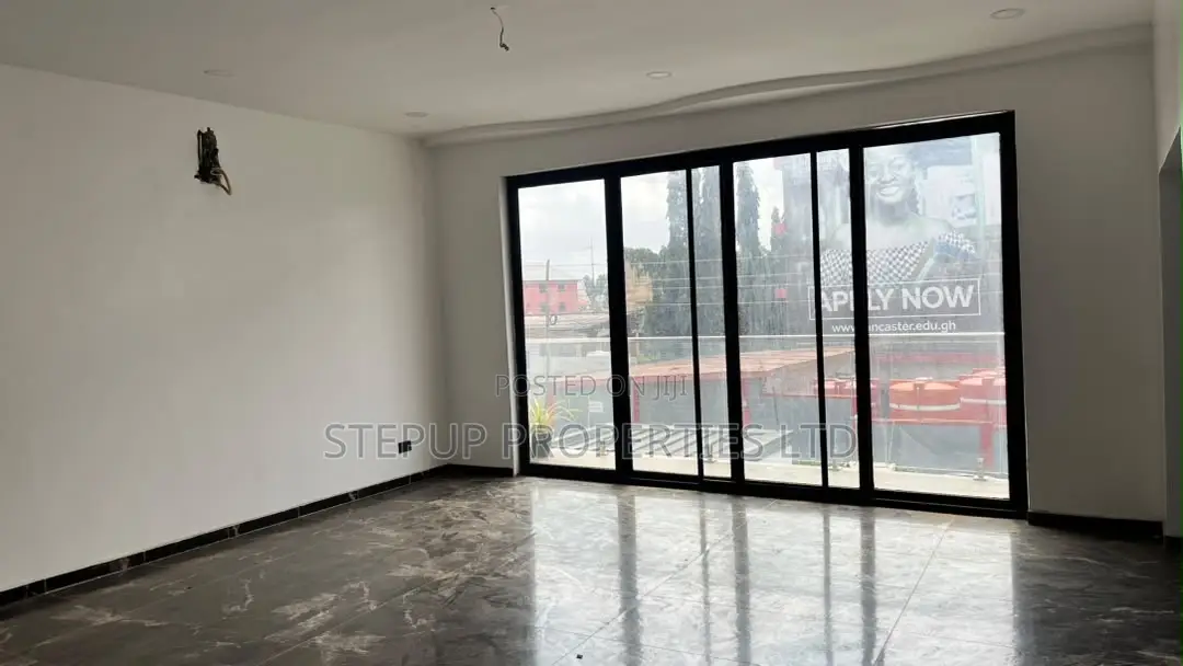 4bdrm House in Roundabout, Tantra Hills for sale in Tantra Hills