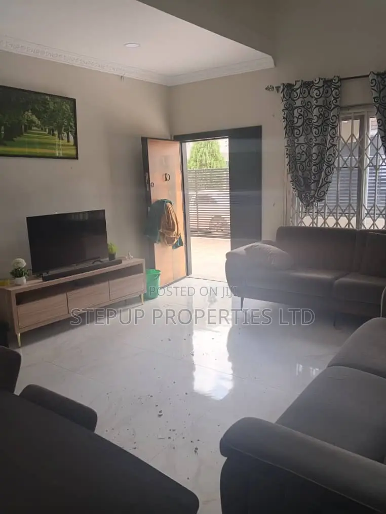 Furnished 3bdrm House in Madina Estate for rent in Estate