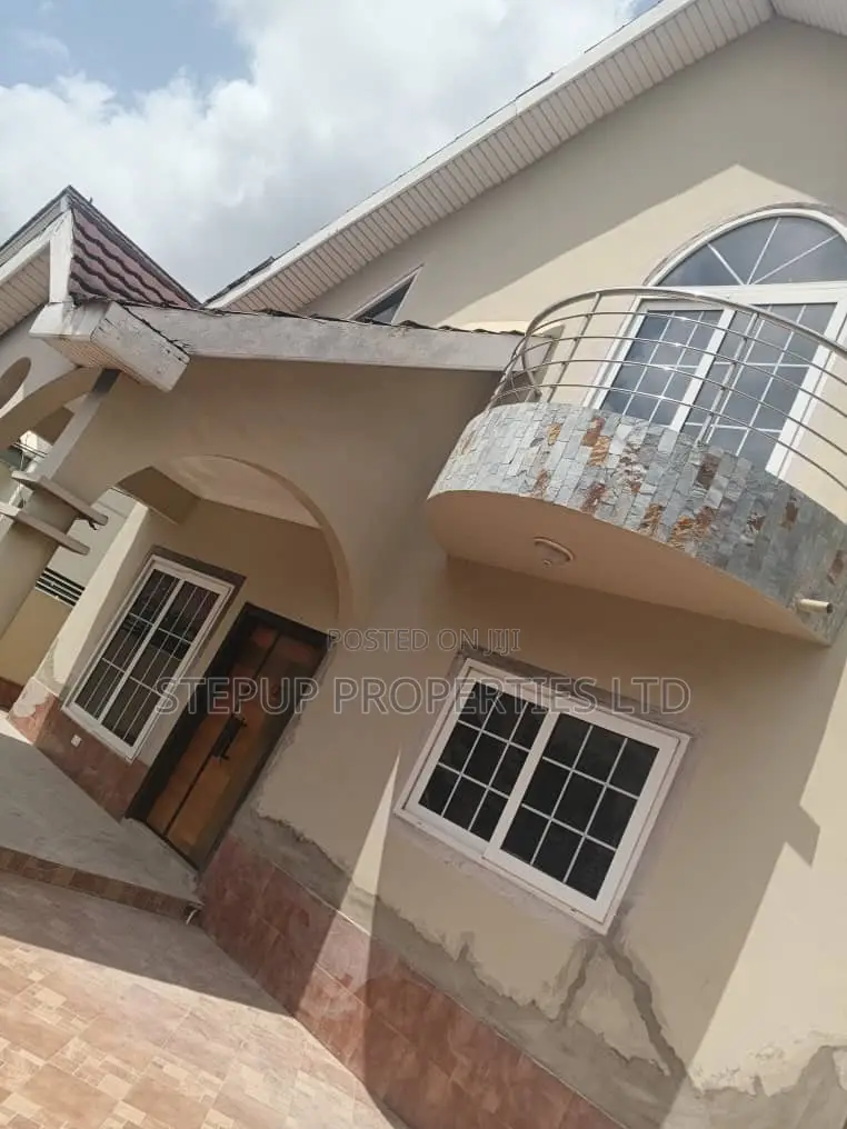 Furnished 3bdrm House in Madina Estate for rent in Estate