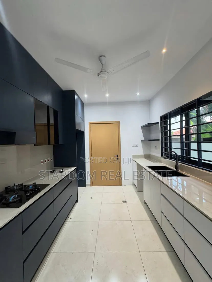 4bdrm Duplex in Oyarifa, Owusu Ansah for sale in Owusu Ansah