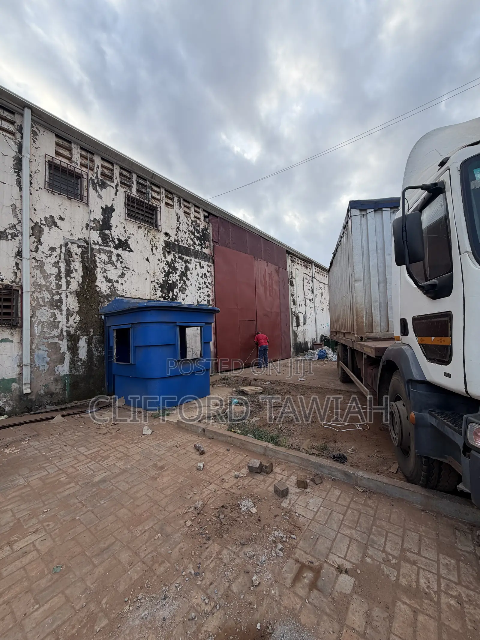 Warehouse for Rent in Sakumono