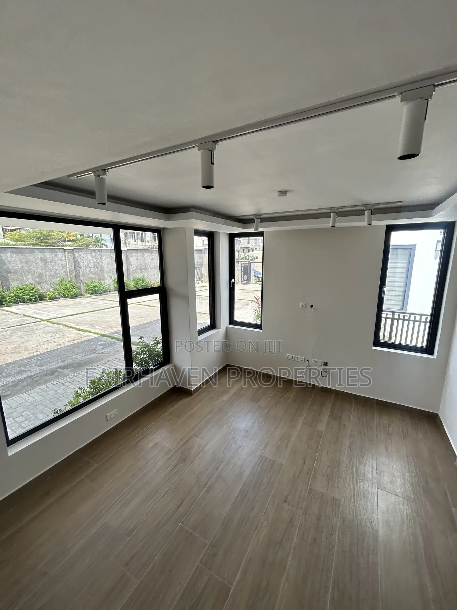 3bdrm Townhouse / Terrace in Fairhaven, Tseaddo for rent in Tseaddo