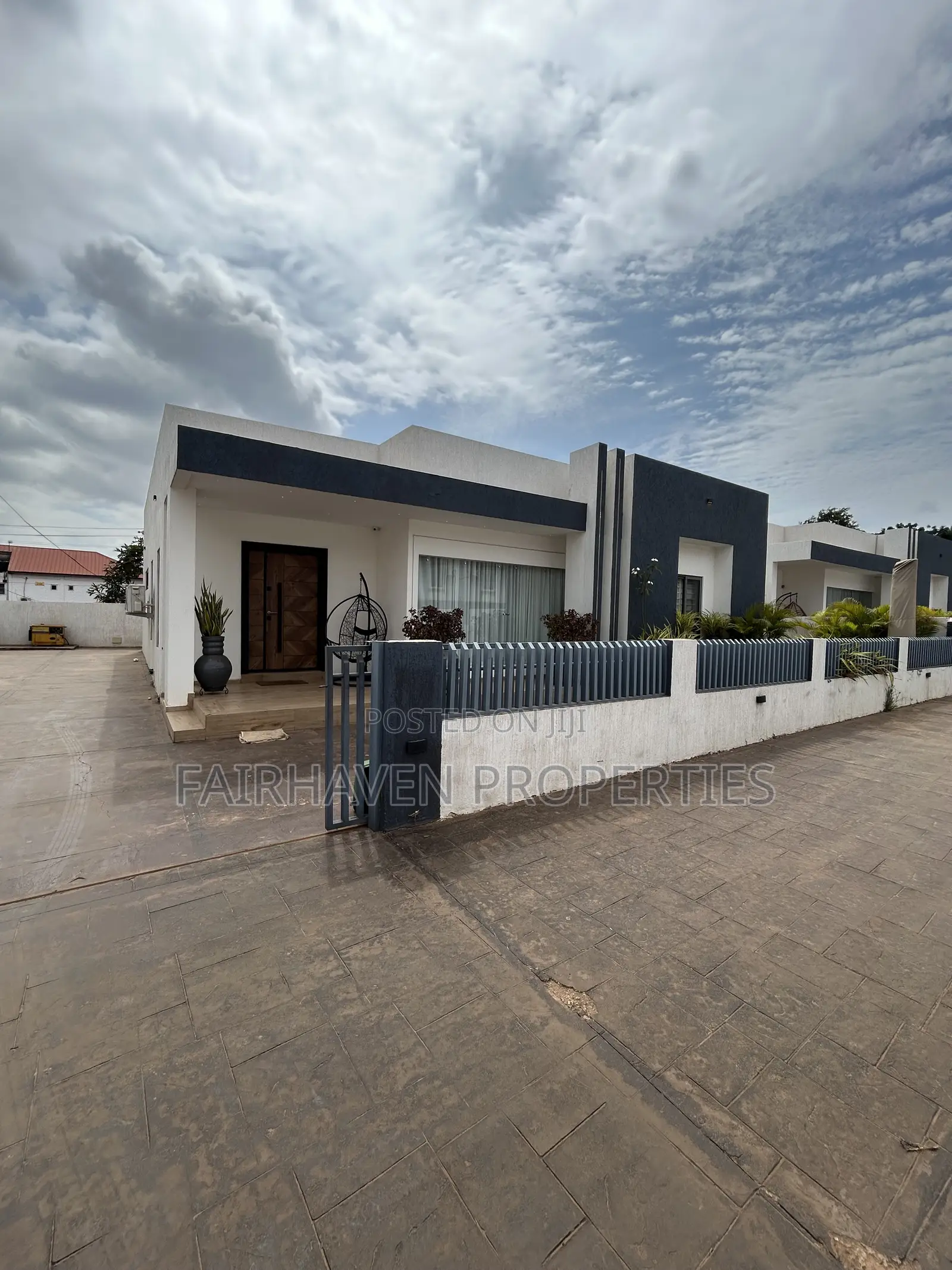 Furnished 3bdrm House in Fairhaven, Adenta for sale in Adenta