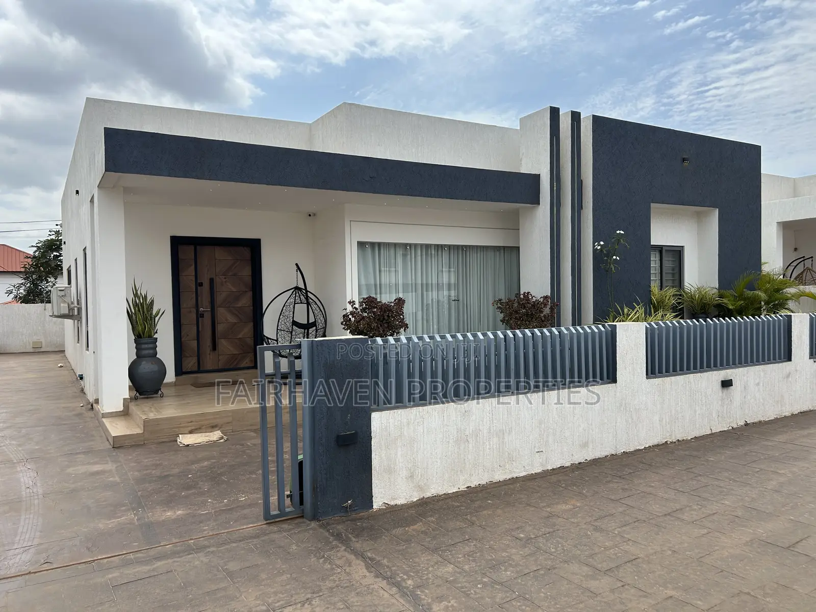 Furnished 3bdrm House in Fairhaven, Adenta for sale in Adenta