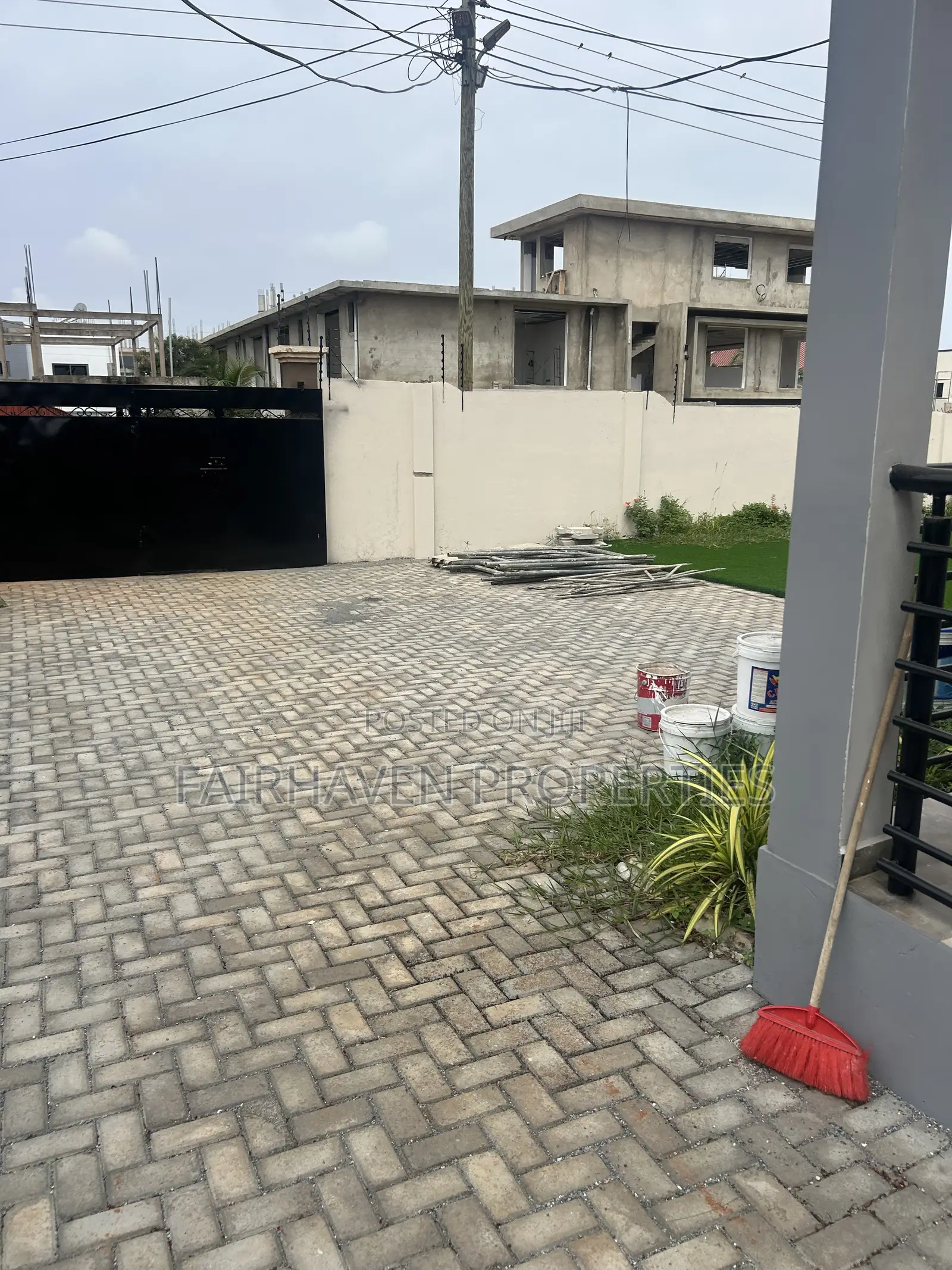 2bdrm House in East Airport for rent in Airport Residential Area