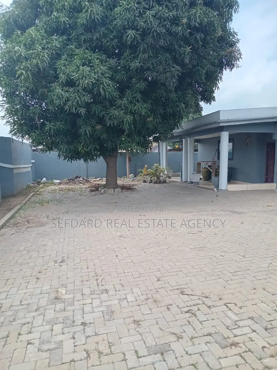 7bdrm House in Sefdard Properties, Achimota for rent in Achimota