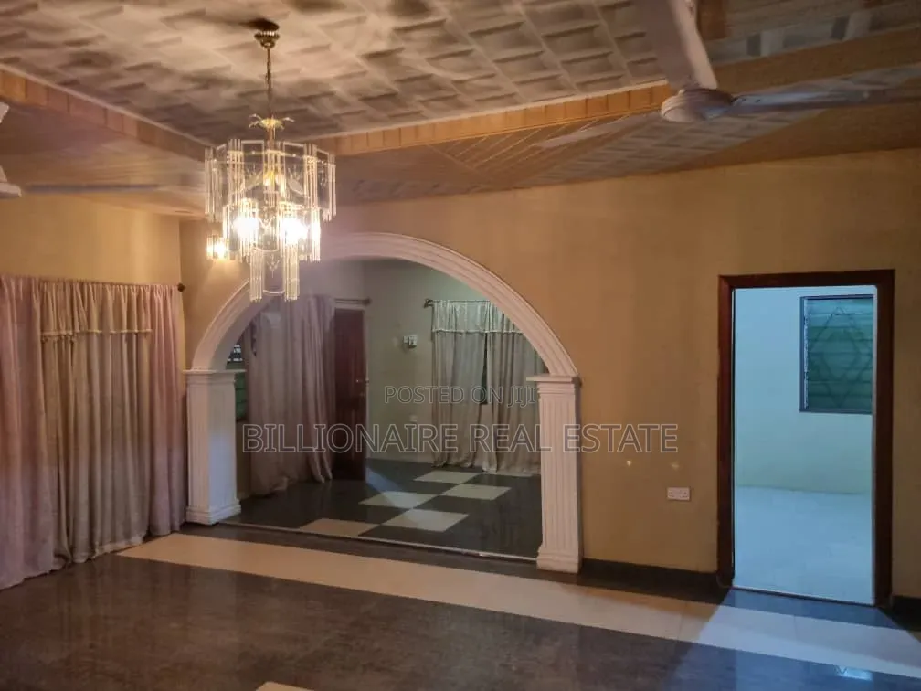 5bdrm House in Santasi Kokoben, Kumasi Metropolitan for rent in Kumasi Metropolitan