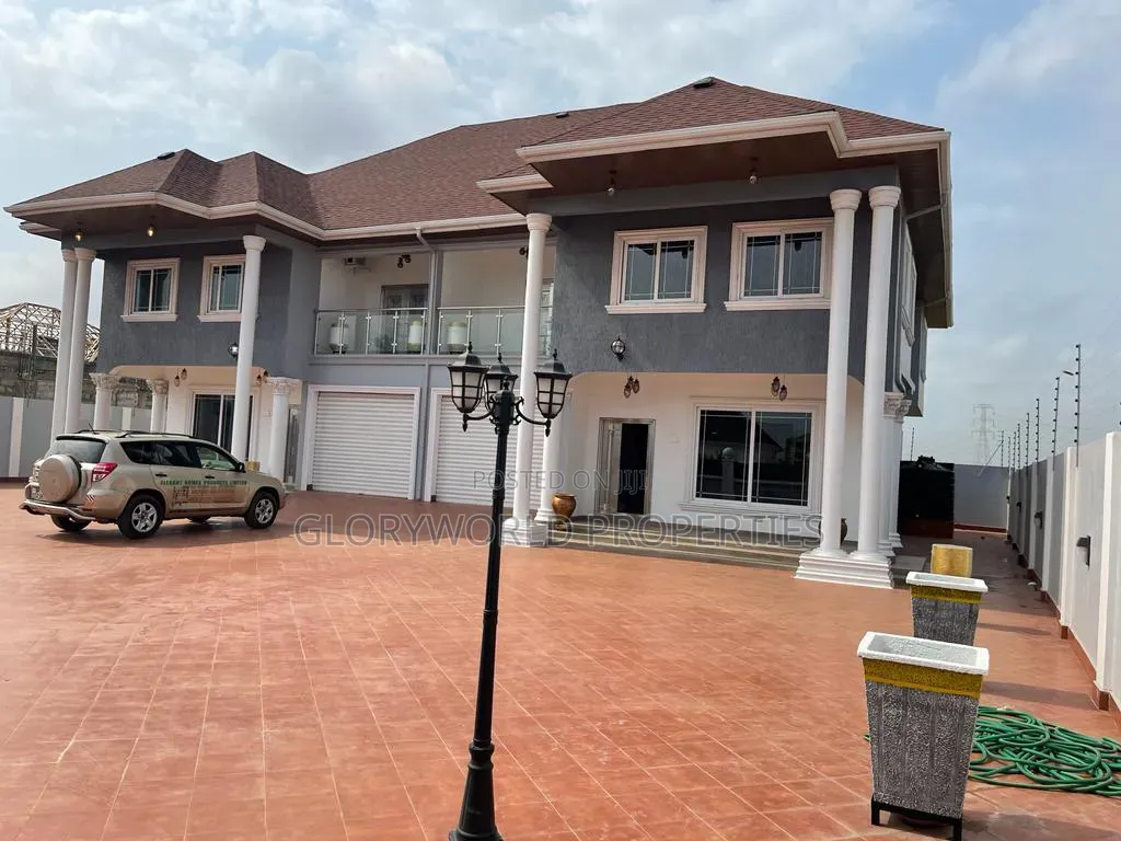 3bdrm Duplex in Community 25 for rent in Community 25