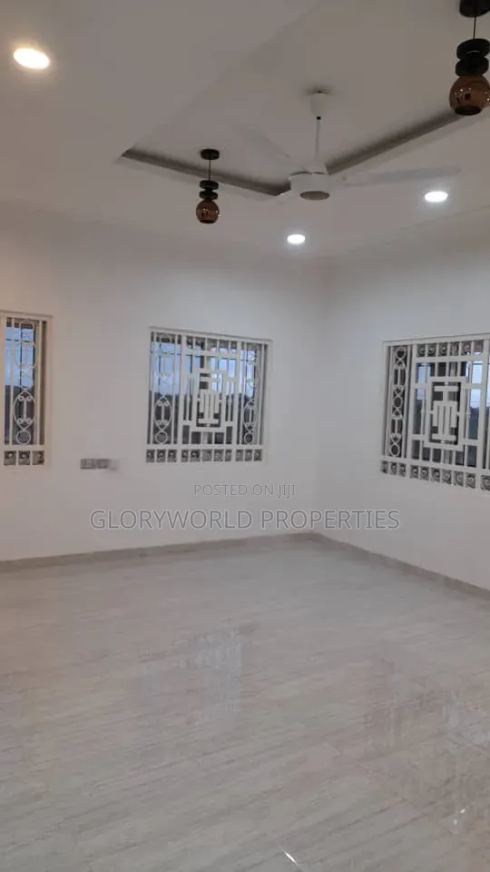 3bdrm Duplex in Community 25 for rent in Community 25