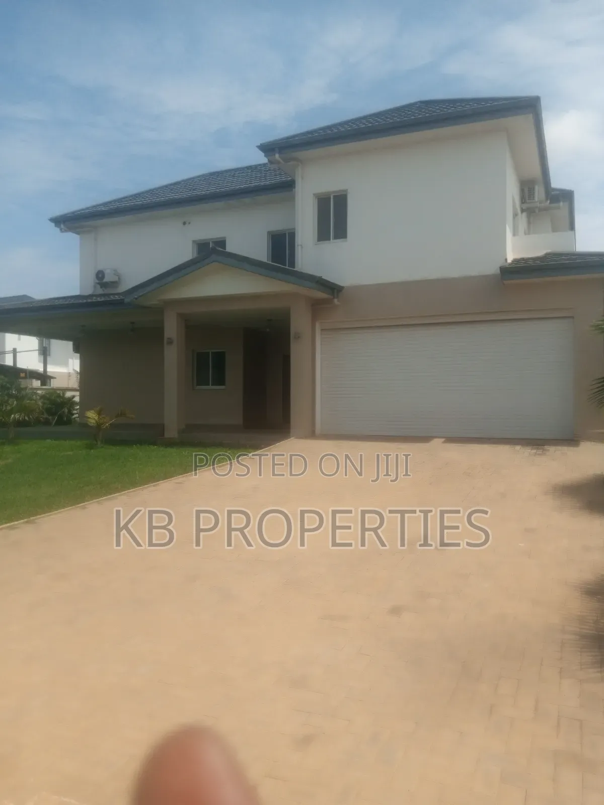 5bdrm Duplex in Kb Properties, Baatsona Total for rent in Baatsona Total