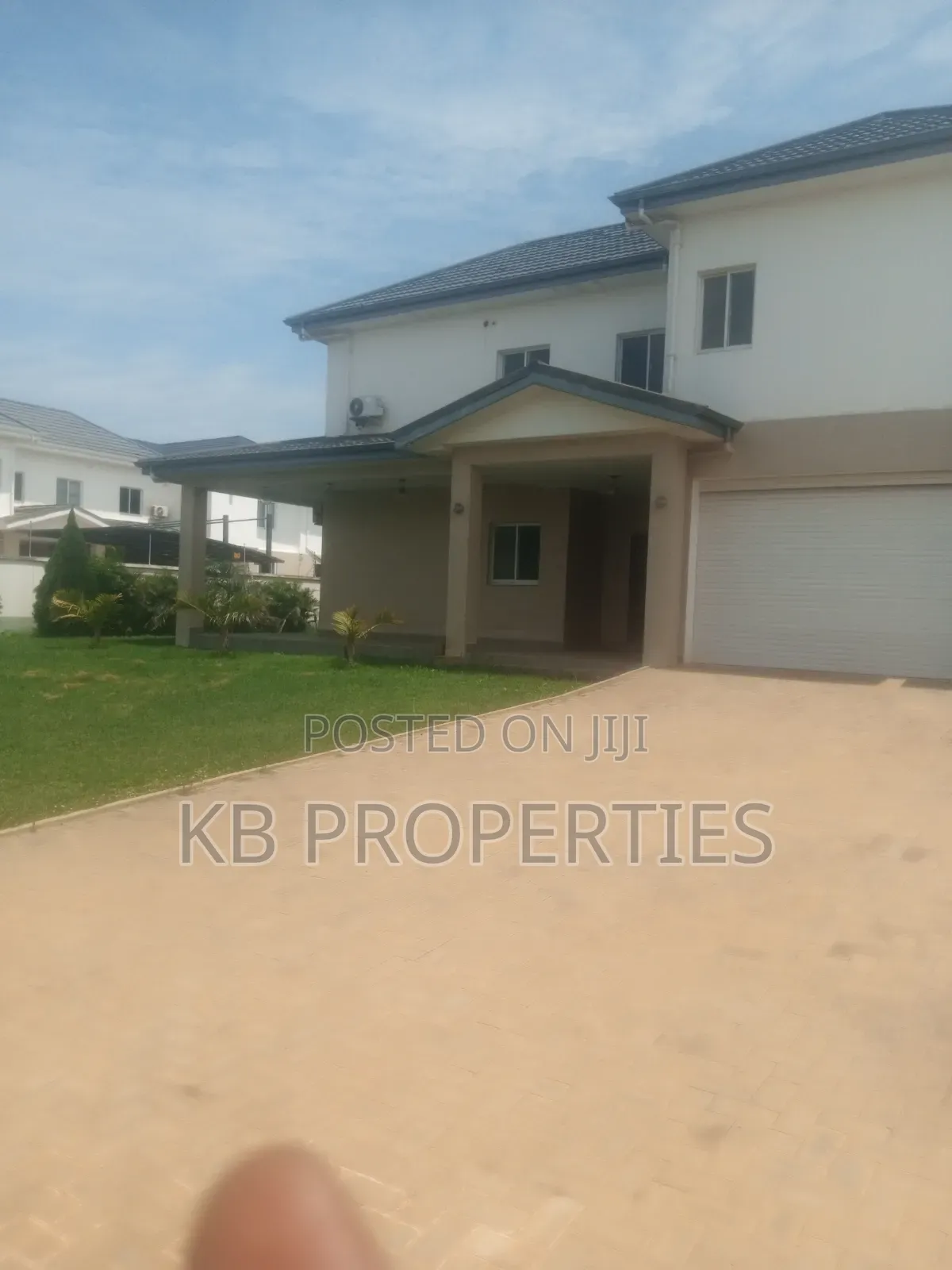 5bdrm Duplex in Kb Properties, Baatsona Total for rent in Baatsona Total